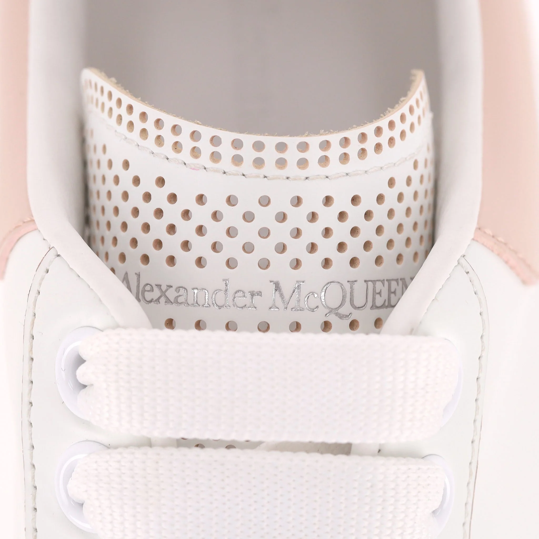 Alexander McQueen Oversized Low-Top Leather Sneakers. Size 39 - Image 7