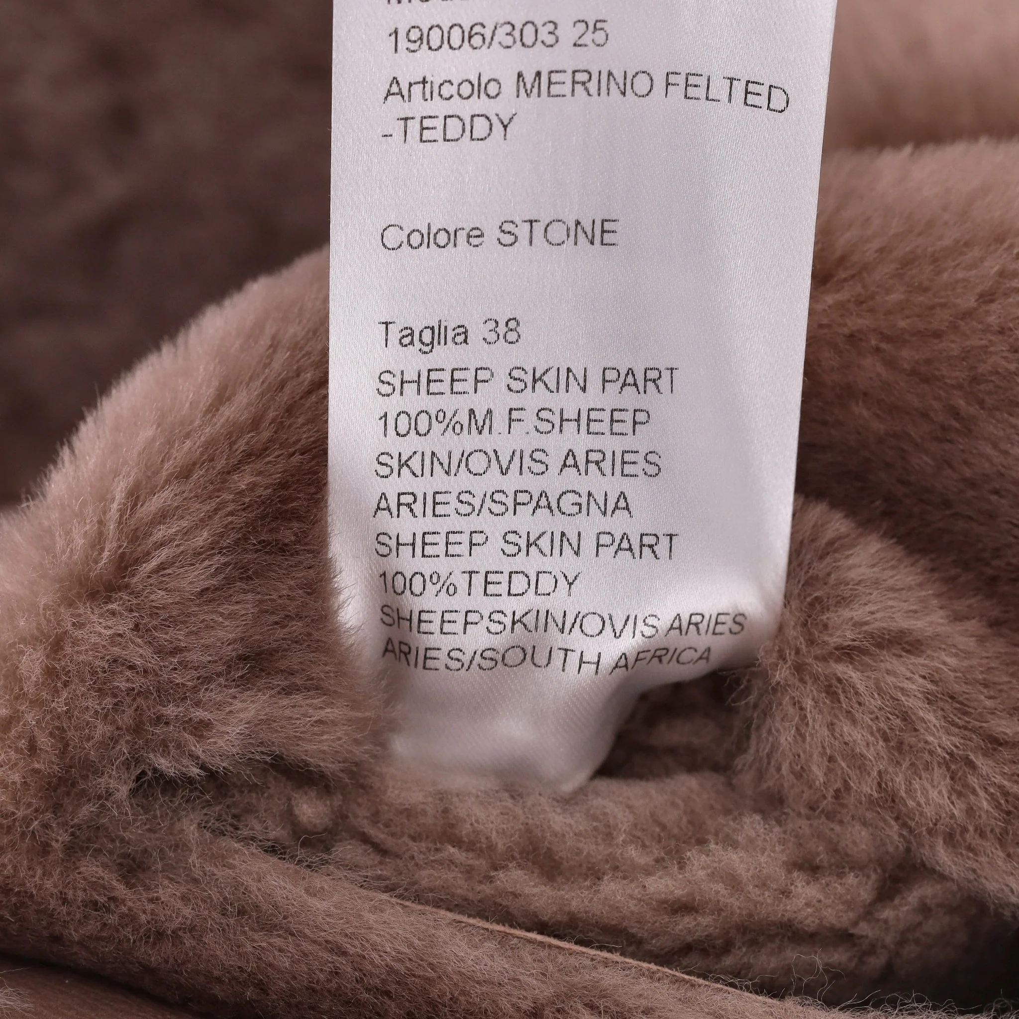 Blancha Sheepskin Teddy Coat. Size 38IT - Image 6