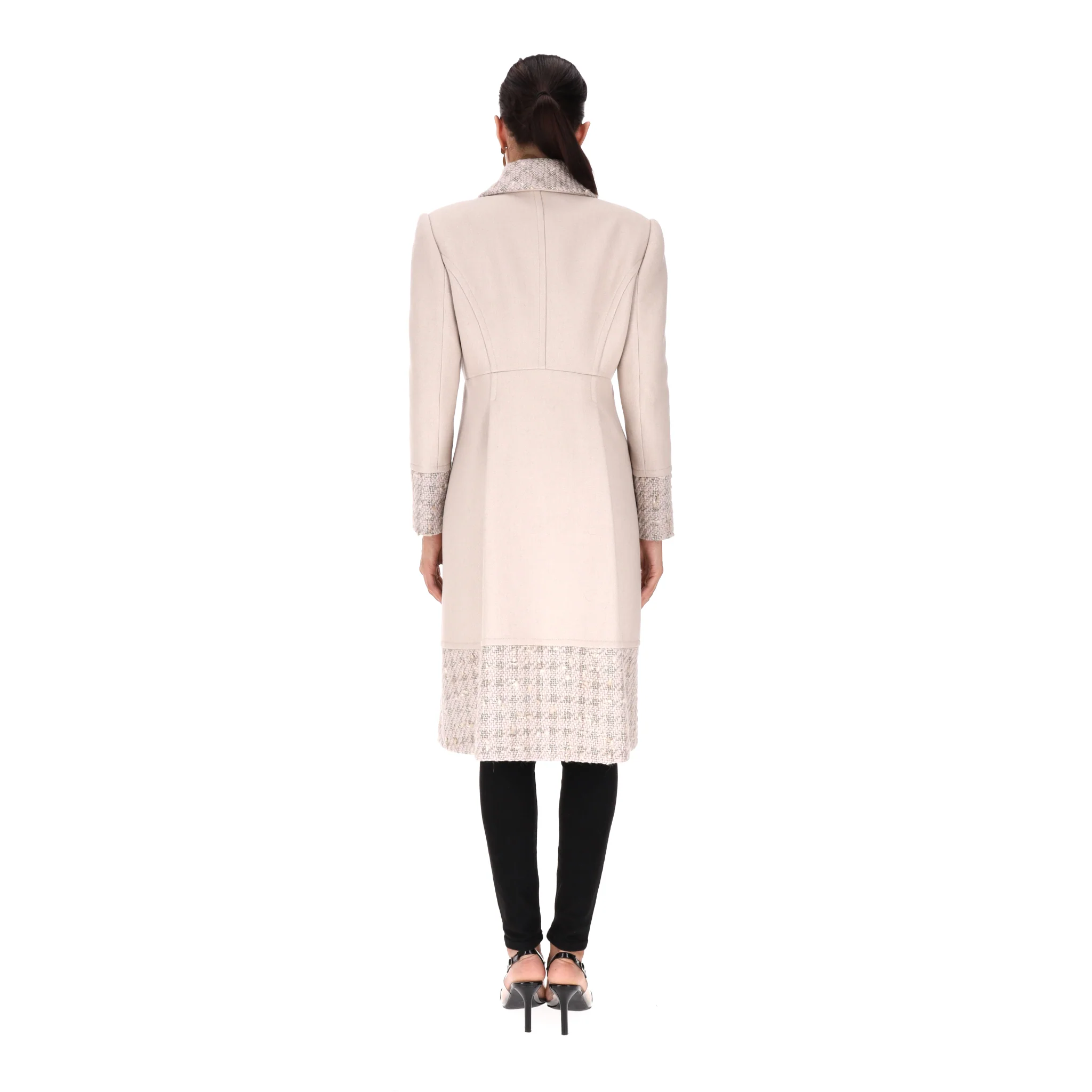 Blumarine Virgin Wool & Alpaca Blend Coat With A Tweed Trim. Size 44IT - Image 4