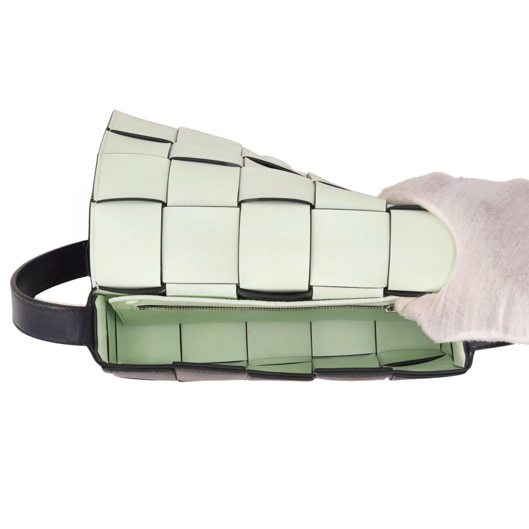 Bottega Veneta Cassette Leather Medium Crossbody/Shoulder Bag - Image 7