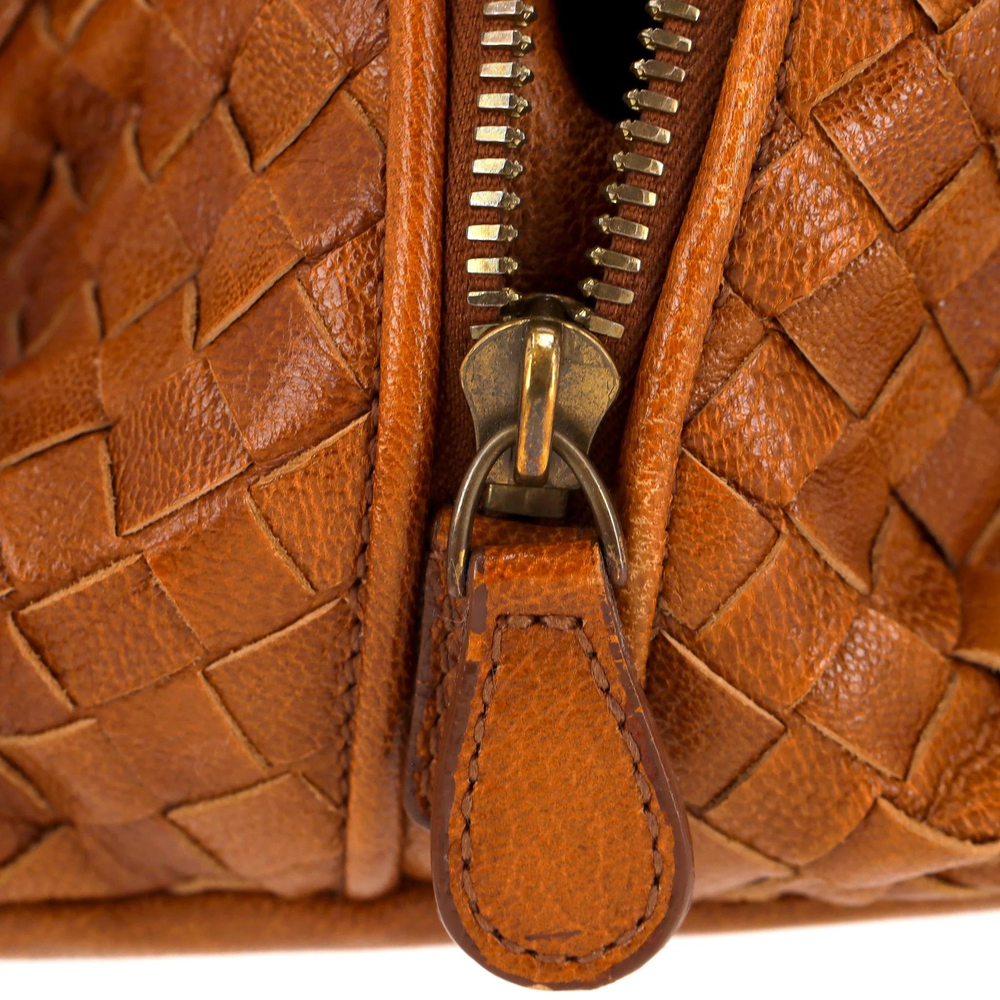 Bottega Veneta Intrecciato Chain-Link Trim Leather Shoulder Bag - Image 7