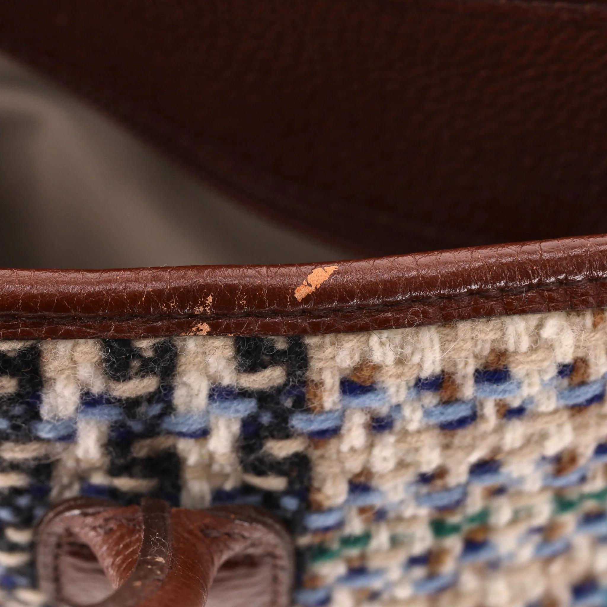 Burberry Woven Wool Handbag - Image 8