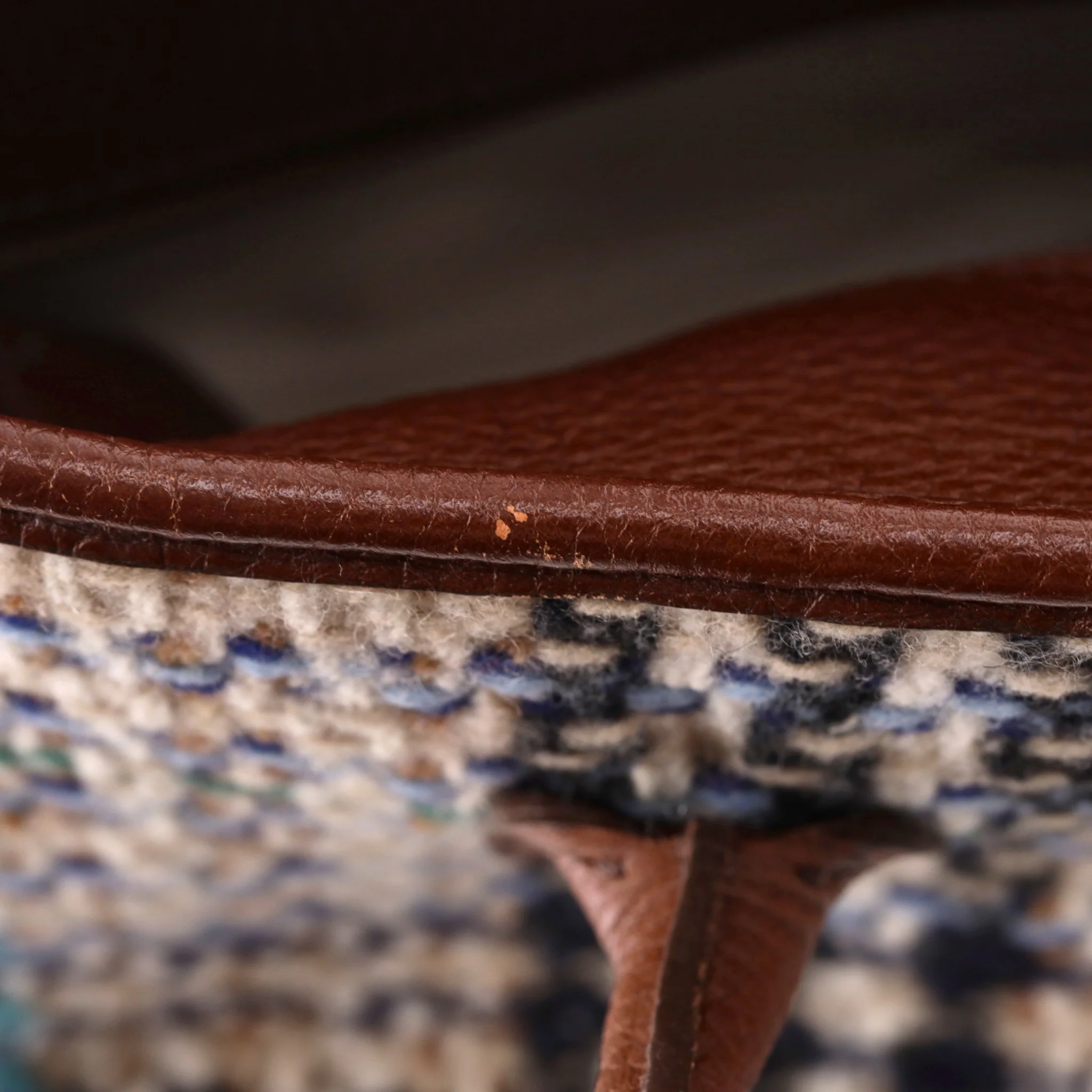 Burberry Woven Wool Handbag - Image 9
