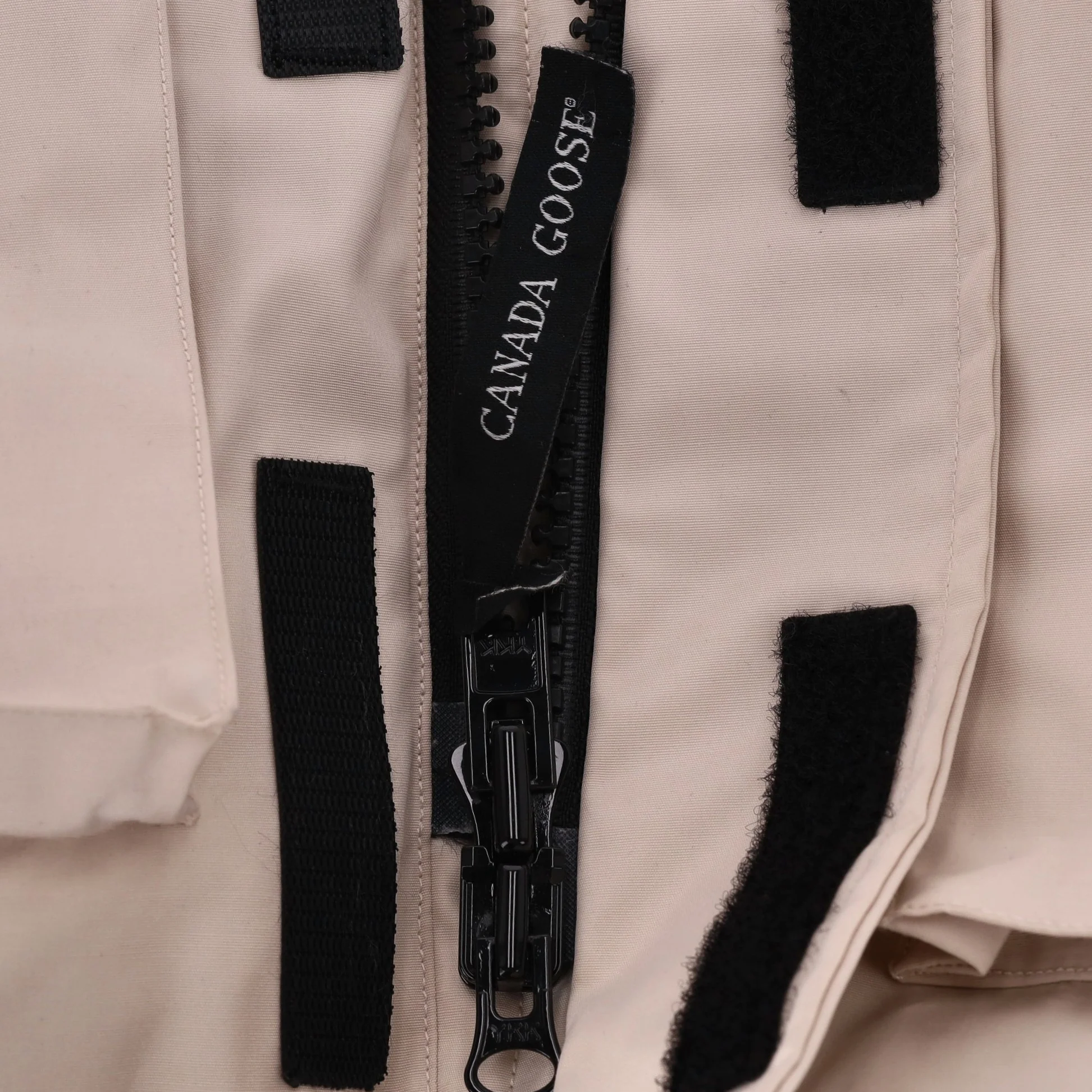 Canada Goose Down Expedition Parka Jacket. Size XL - Image 7