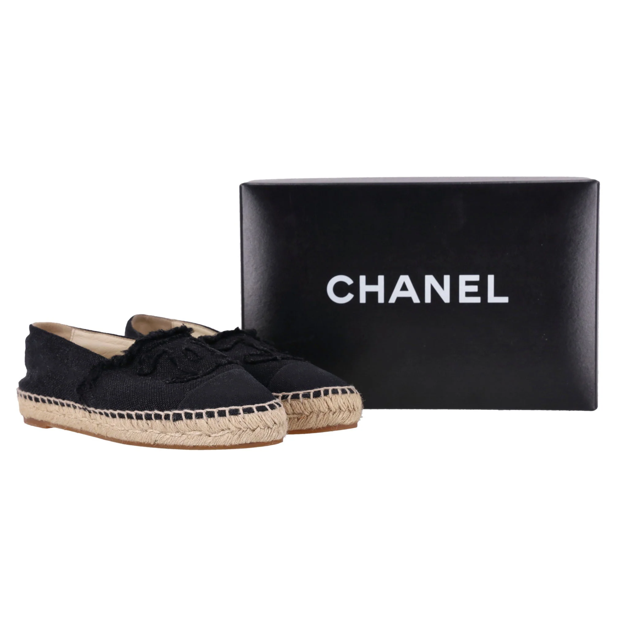 Chanel 'CC' Logo Canvas Espadrilles. Size 35 - Image 3