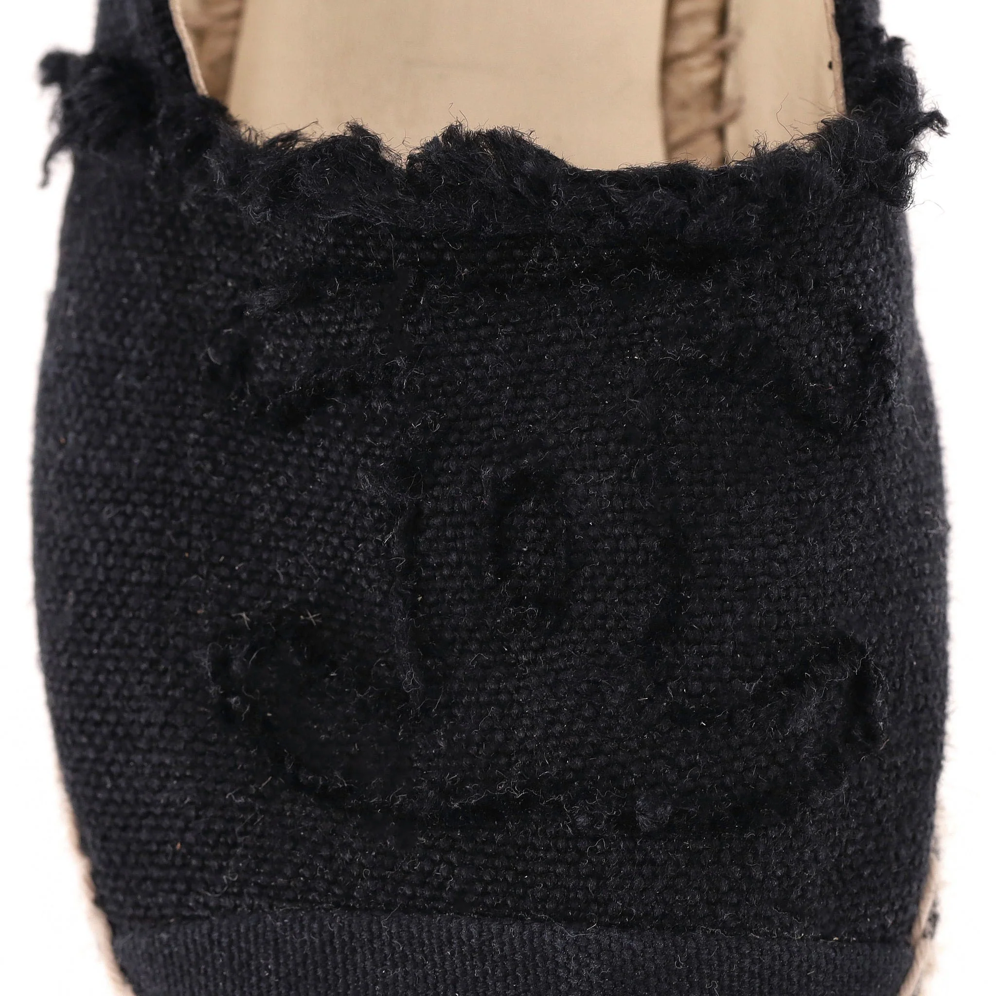 Chanel 'CC' Logo Canvas Espadrilles. Size 35 - Image 8