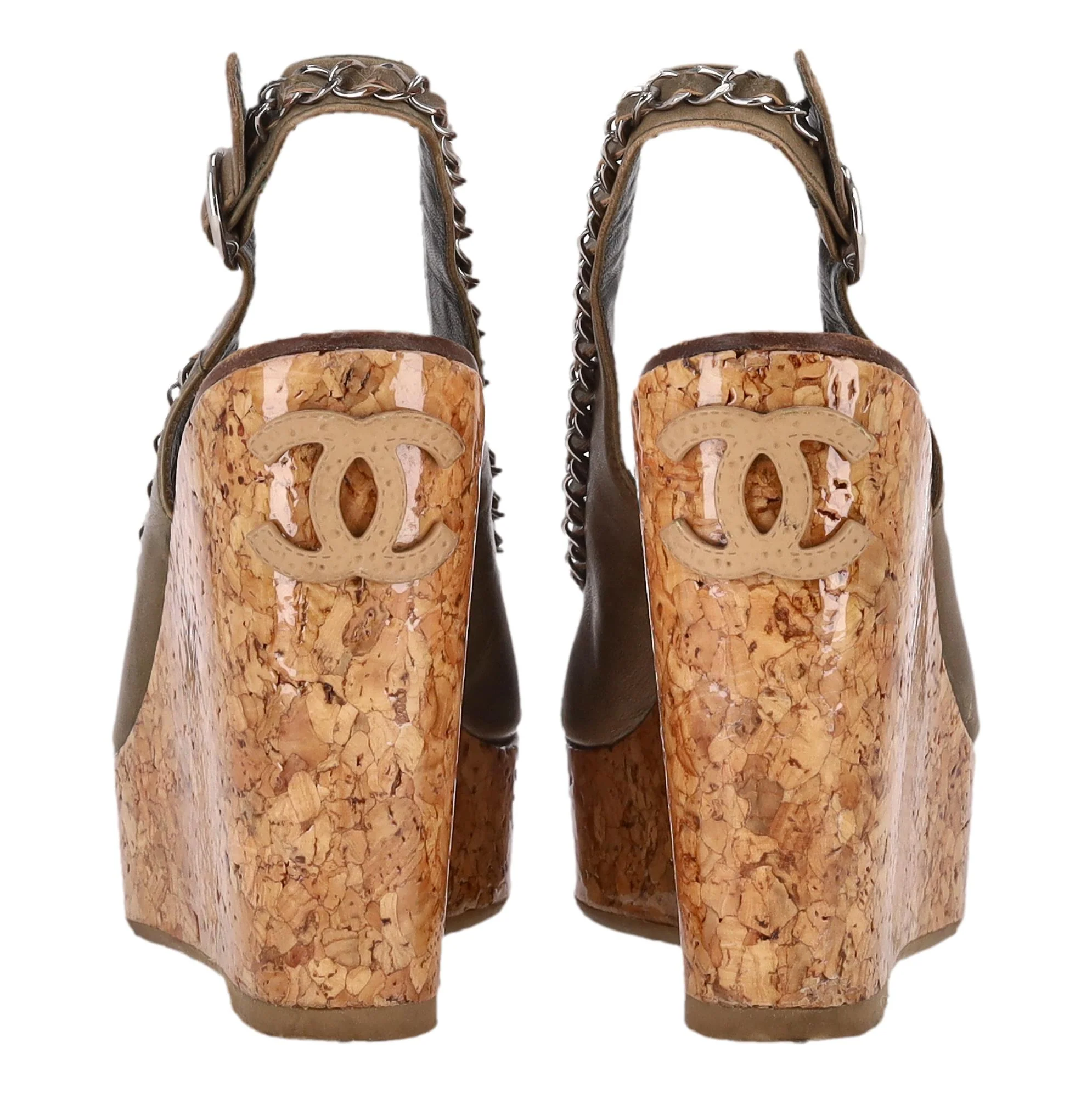Chanel 'CC' Logo & Chain Detail Leather Cork Wedge Sandals. Size 36 - Image 4