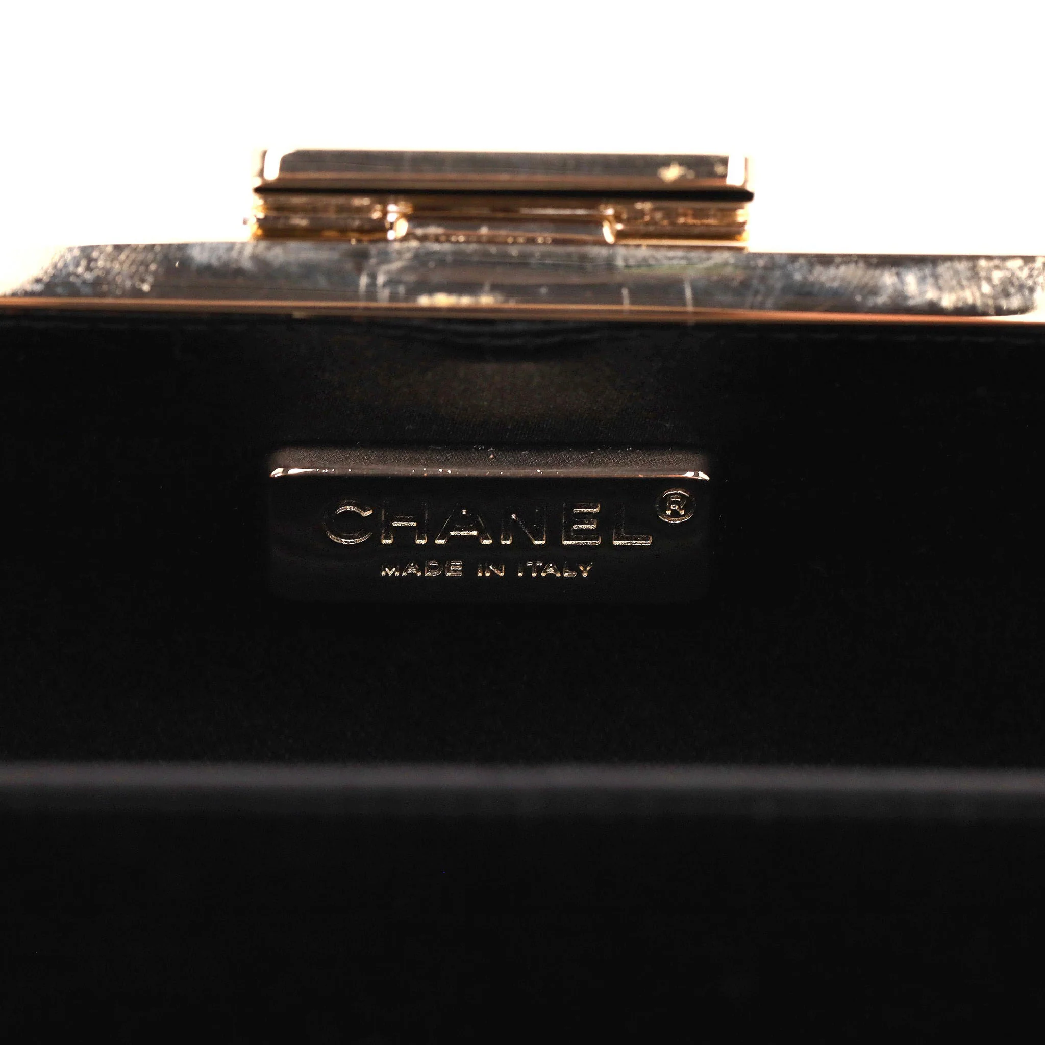 Chanel Chainmail 'CC' Logo  Hologram Minaudiere Bag - Image 9