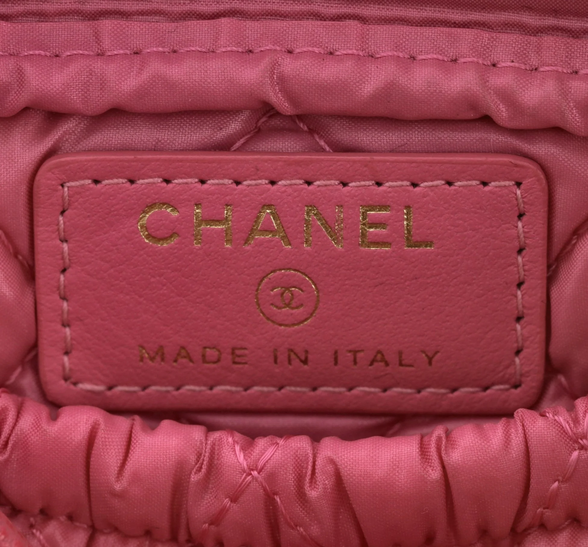 Chanel Classic Quilted Caviar Leather 'CC' Logo Cosmetic Case/Pouch - Image 8