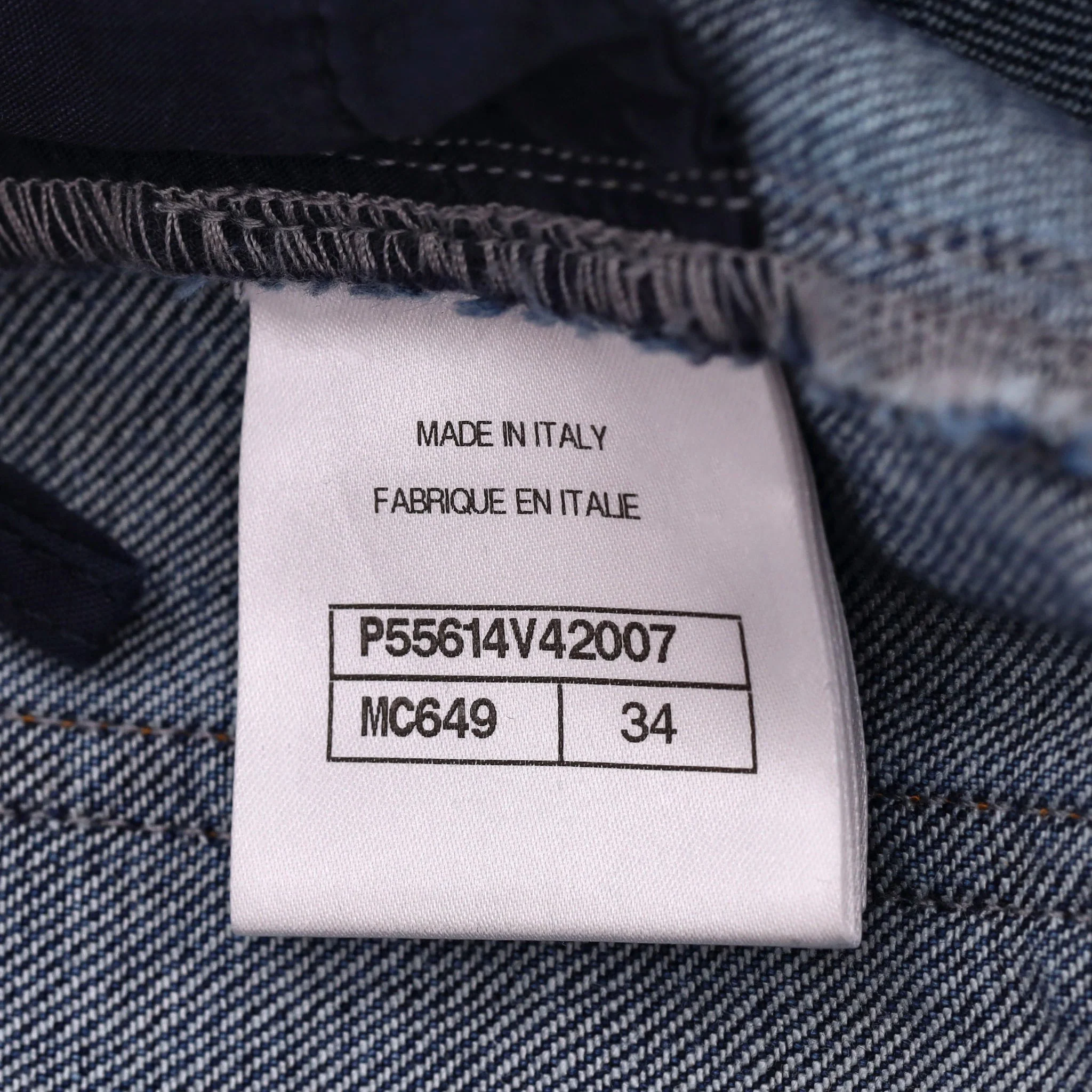 Chanel Cuba Collection Painted Cotton Jeans. Size 34FR - Image 10