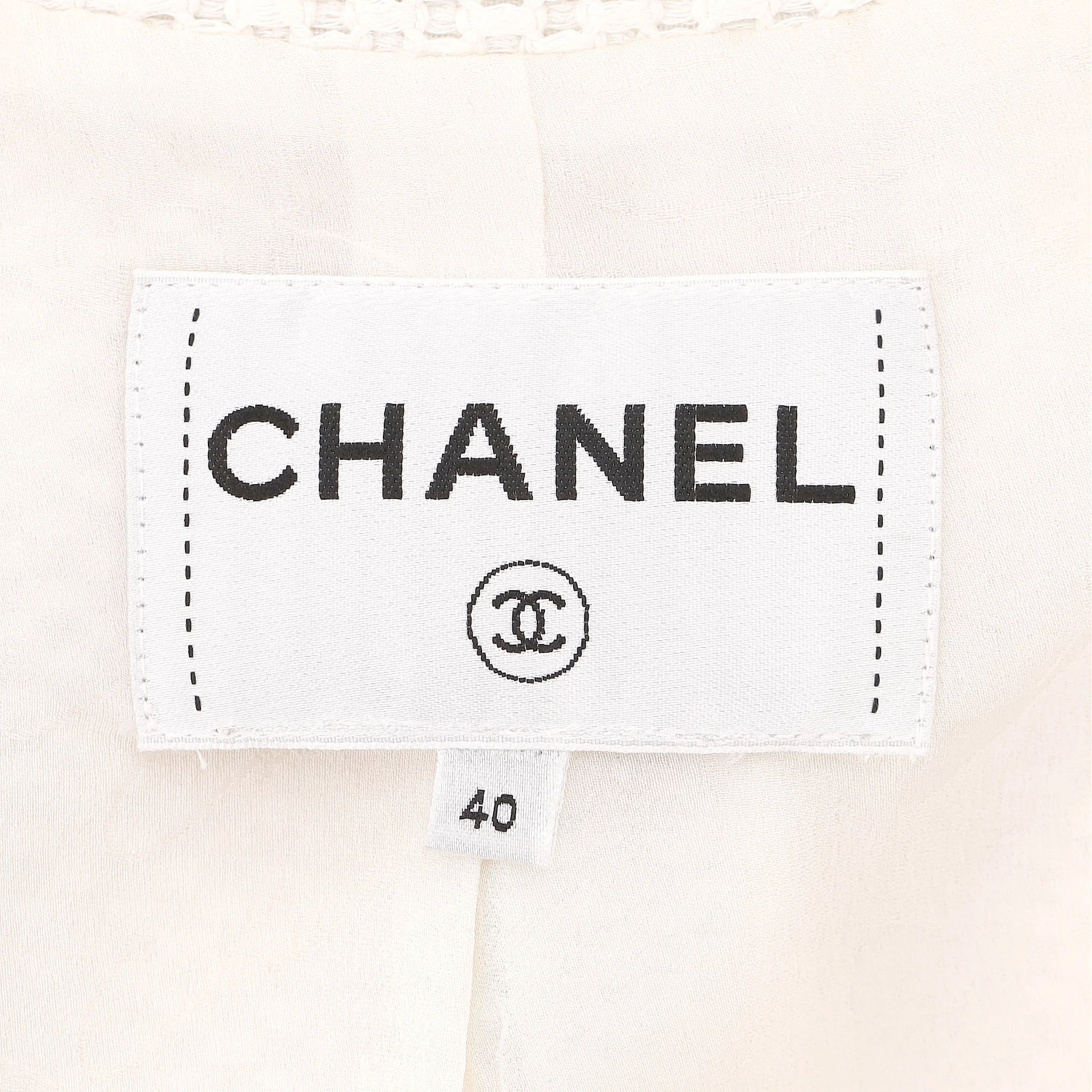 Chanel Double-Breasted Cotton Tweed Jacket With 'CC' Logo Pearl Buttons. Size 40FR - Image 8
