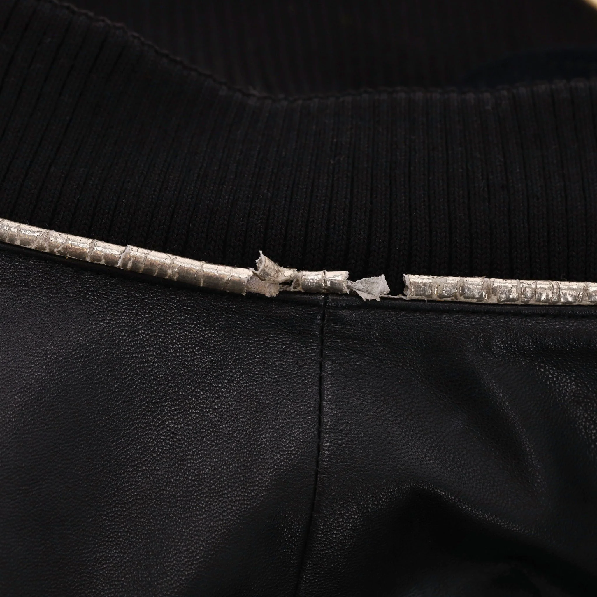 Chanel Leather Bomber Jacket With Pearl Buttons. Size 42IT - Image 10