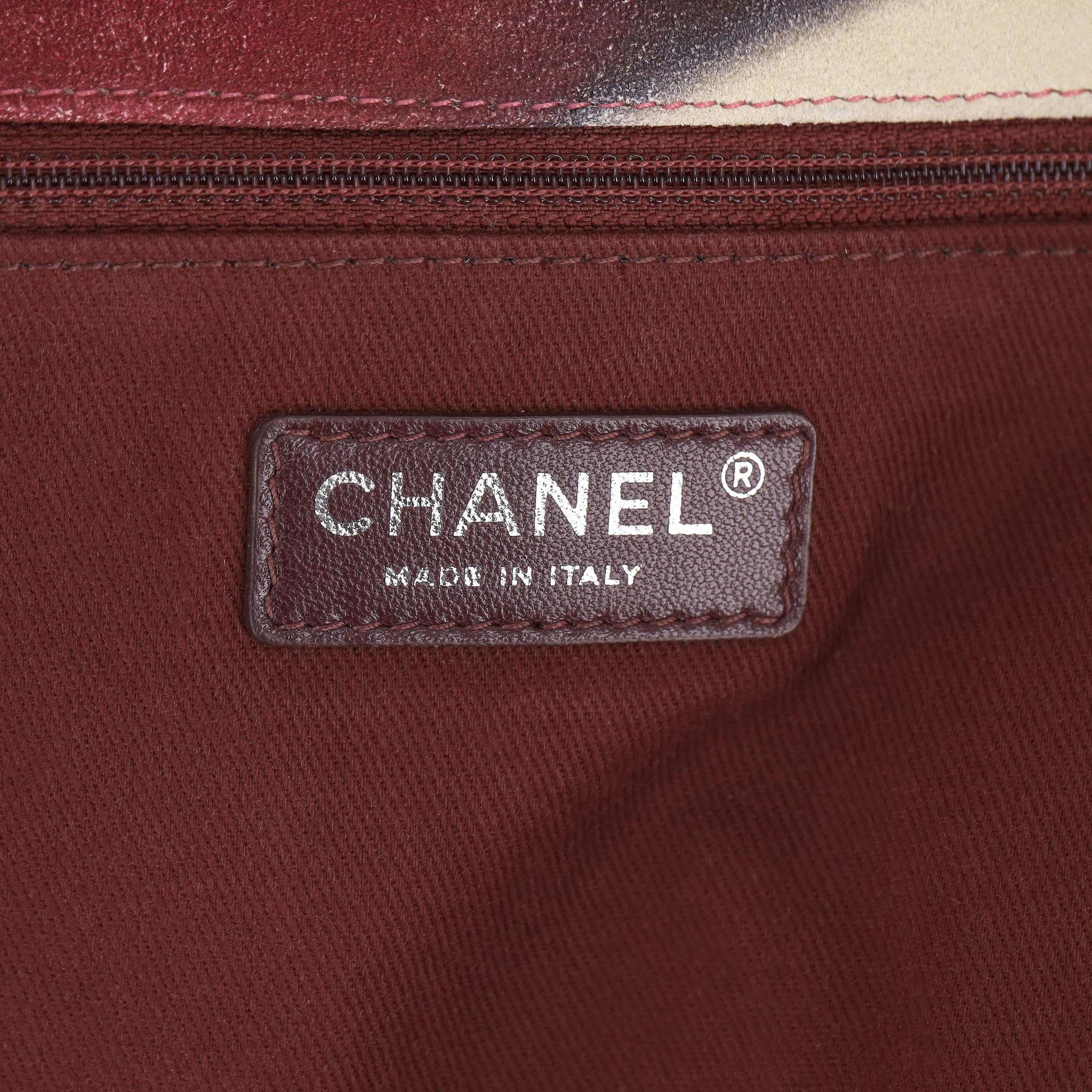 Chanel Limited Edition Graffiti Flower Power Nubuck Messenger Bag - Image 12