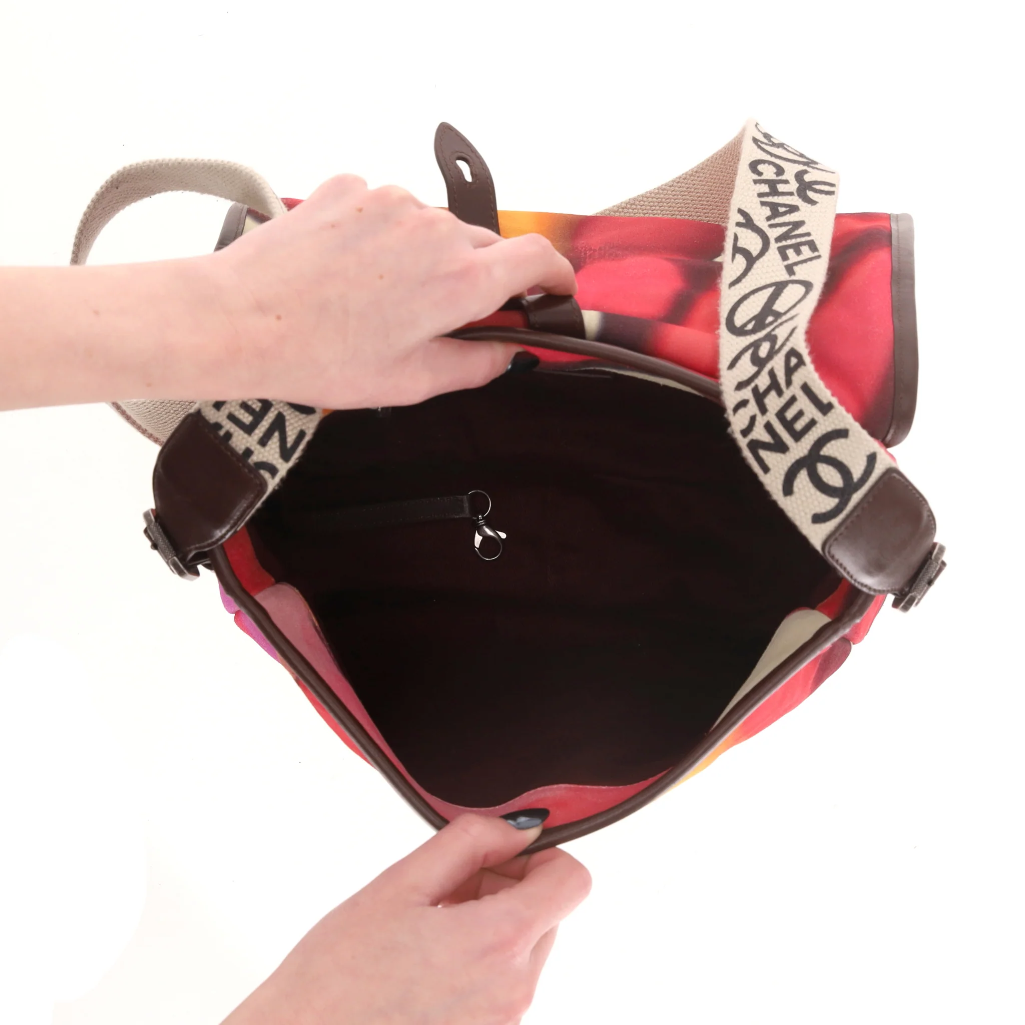 Chanel Limited Edition Graffiti Flower Power Nubuck Messenger Bag - Image 7