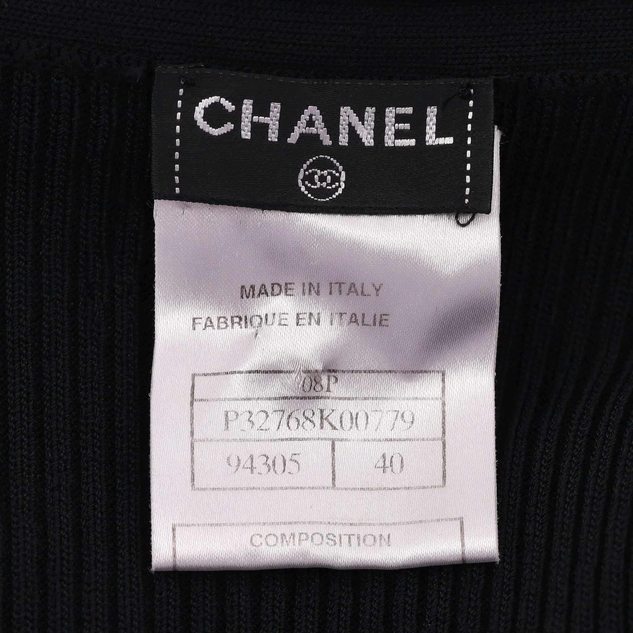 Chanel Off-The-Shoulder Dress With Crystal & 'CC' Logo Embellished Brooches. Size 40FR) - Image 8