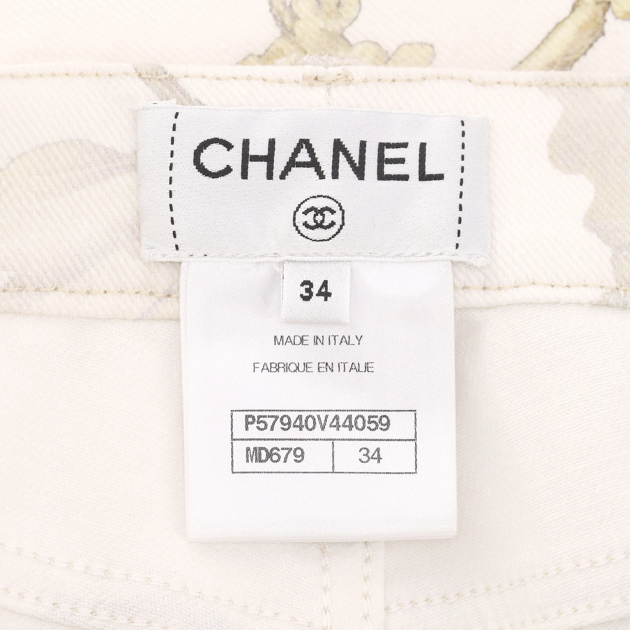 Chanel Paris-Greece Cruise Collection Cropped Jeans. Size 34FR - Image 6