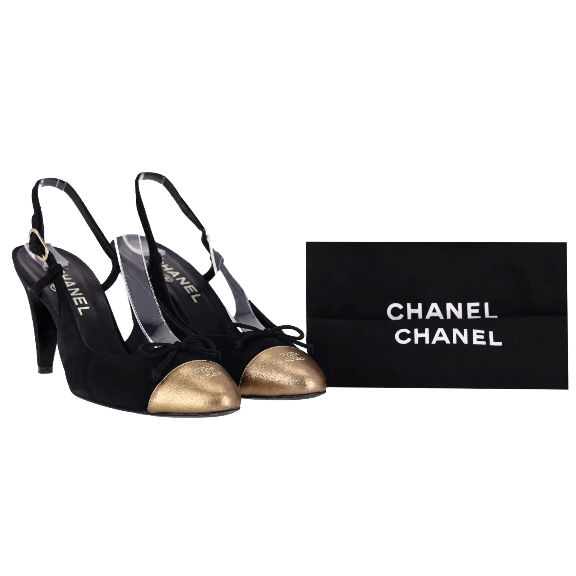 Chanel Suede Pumps With A Metallic 'CC' Logo Cap-Toe. Size 39.5 - Image 2