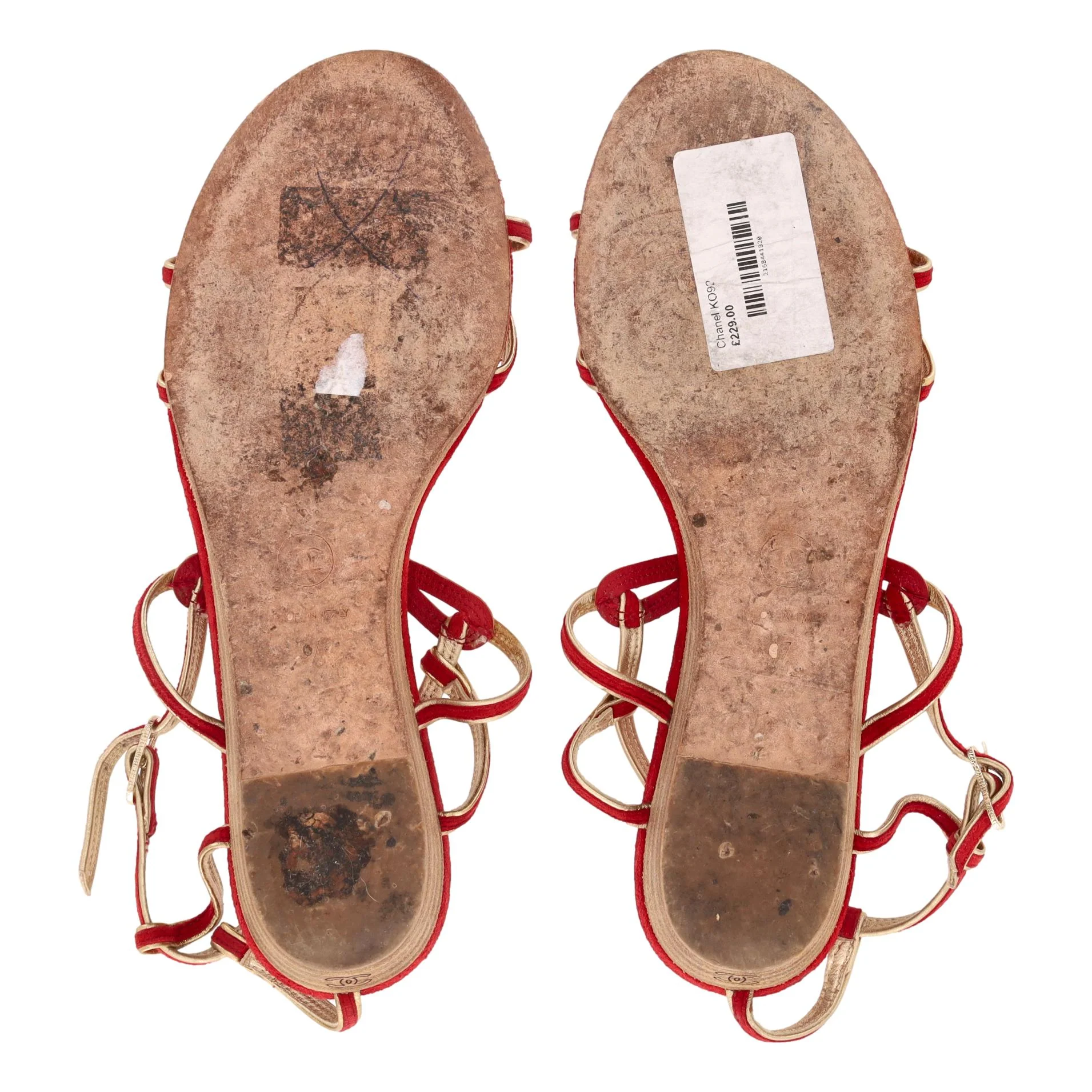 Chanel Low Wedge Suede Sandals With 'CC' Logo Detail. Size 37 - Image 6