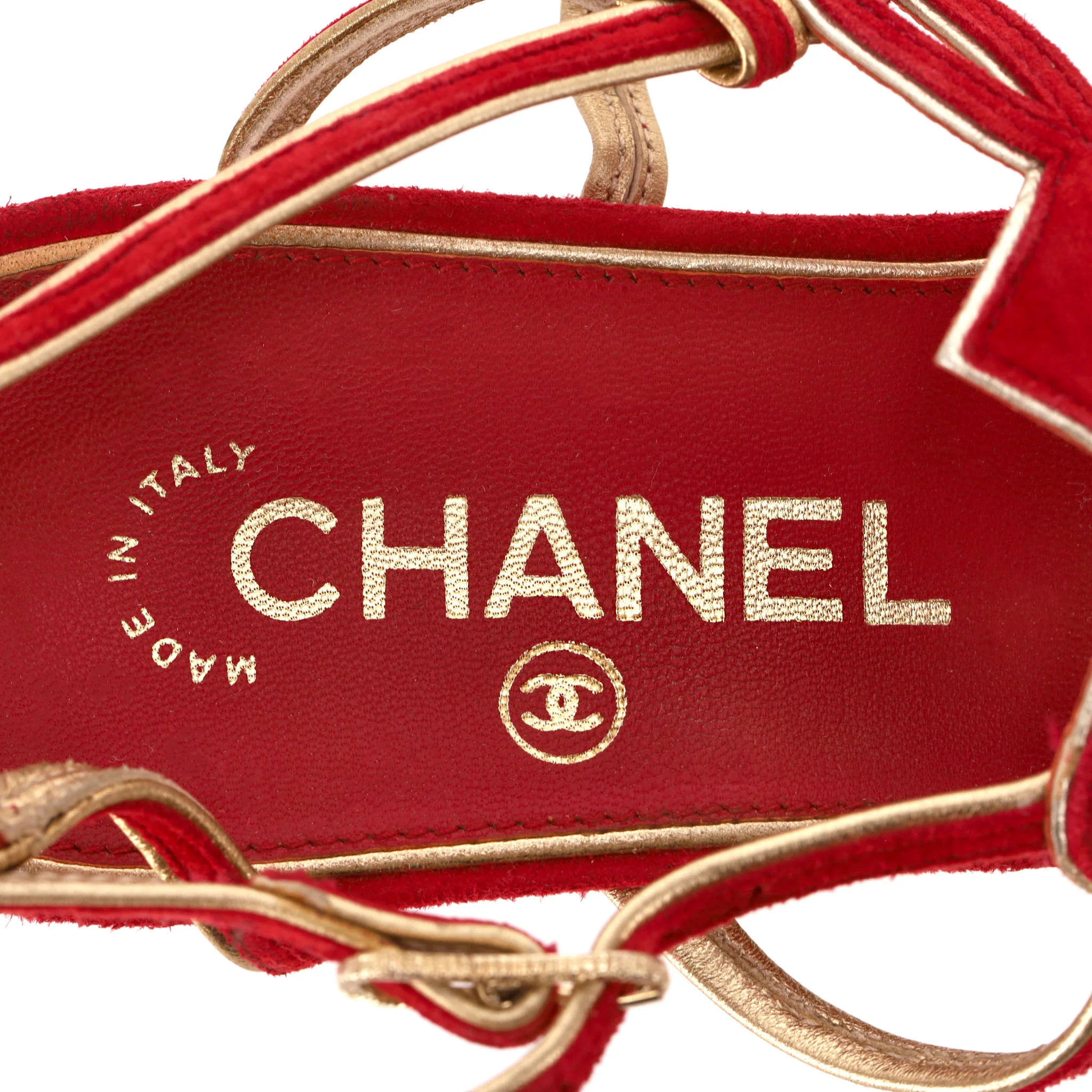 Chanel Low Wedge Suede Sandals With 'CC' Logo Detail. Size 37 - Image 7
