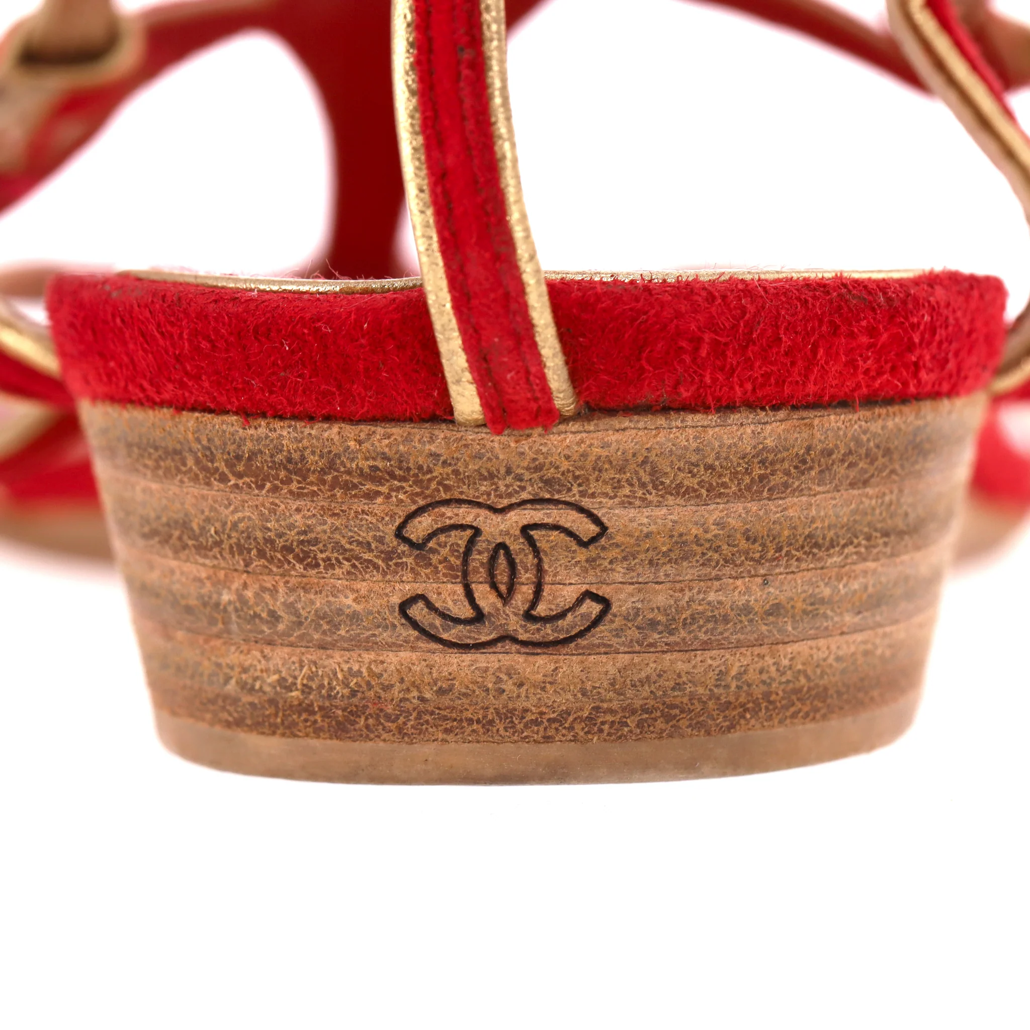 Chanel Low Wedge Suede Sandals With 'CC' Logo Detail. Size 37 - Image 8