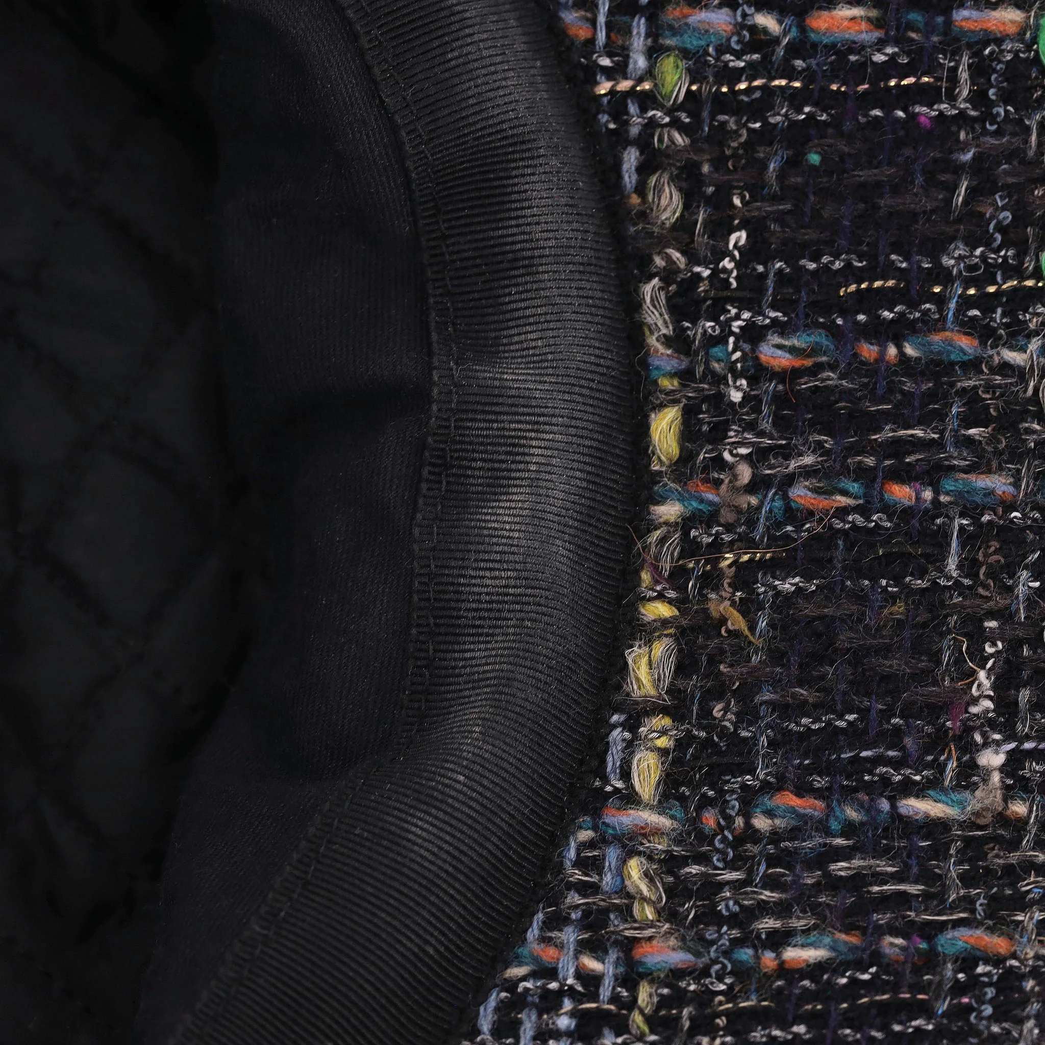 Chanel Tweed Cap With 'CC' Logo Detail - Image 10