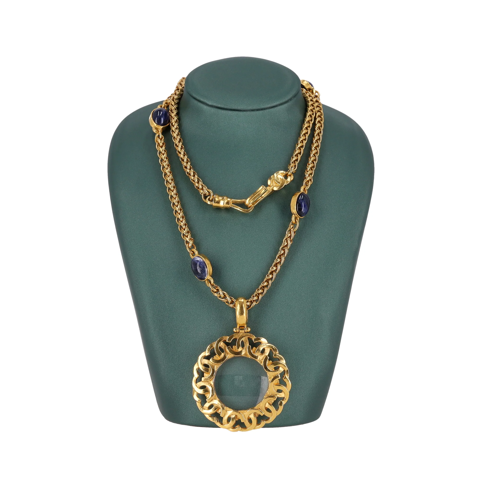 Chanel Vintage 1990's 24k Gold Plated 'CC' Logo Magnifying Glass & Lapis Lazuli Necklace - Image 3