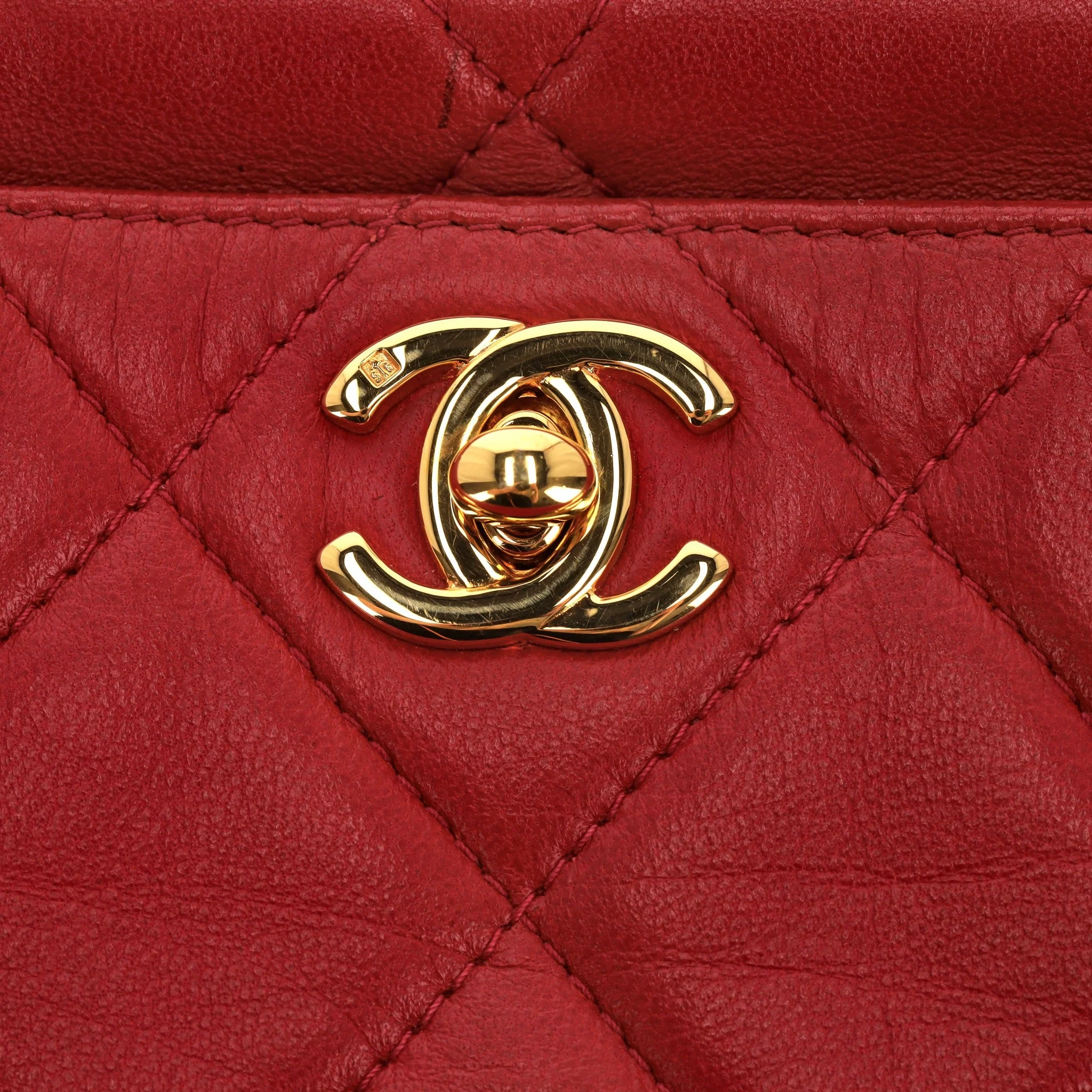 Chanel Vintage Lambskin Leather Crossbody Camera Bag - Image 4