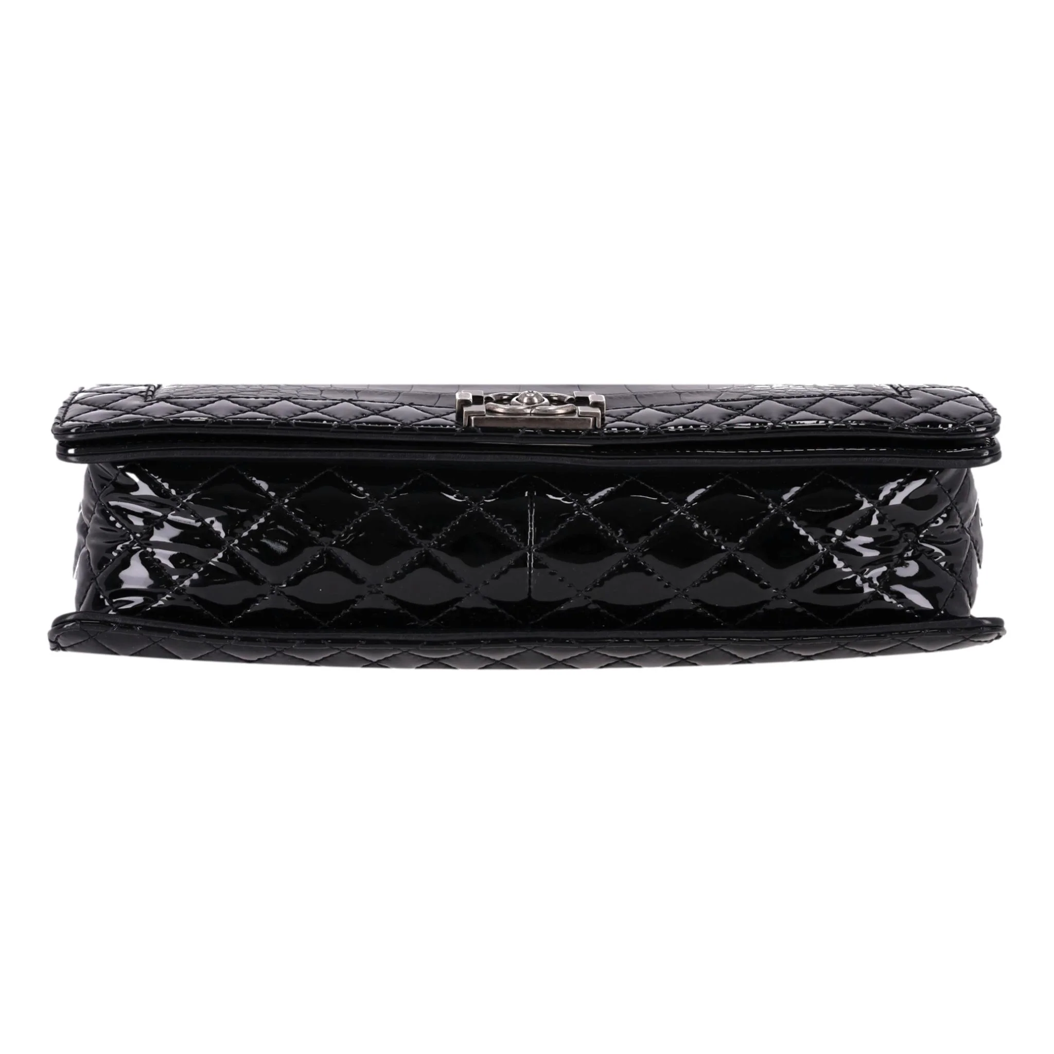 Chanel X/L Boy Bag In Alligator Skin & Patent Leather - Image 5