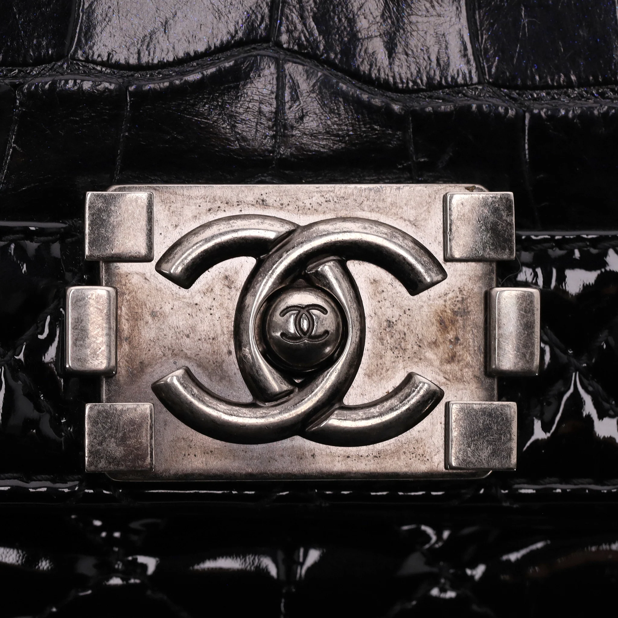 Chanel X/L Boy Bag In Alligator Skin & Patent Leather - Image 8