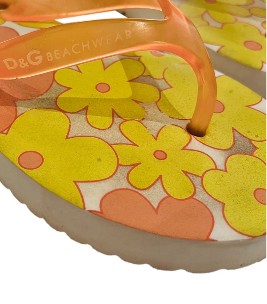 Dolce & Gabbana Floral Print Rubber Flip Flop Sandals. Size L - Image 6