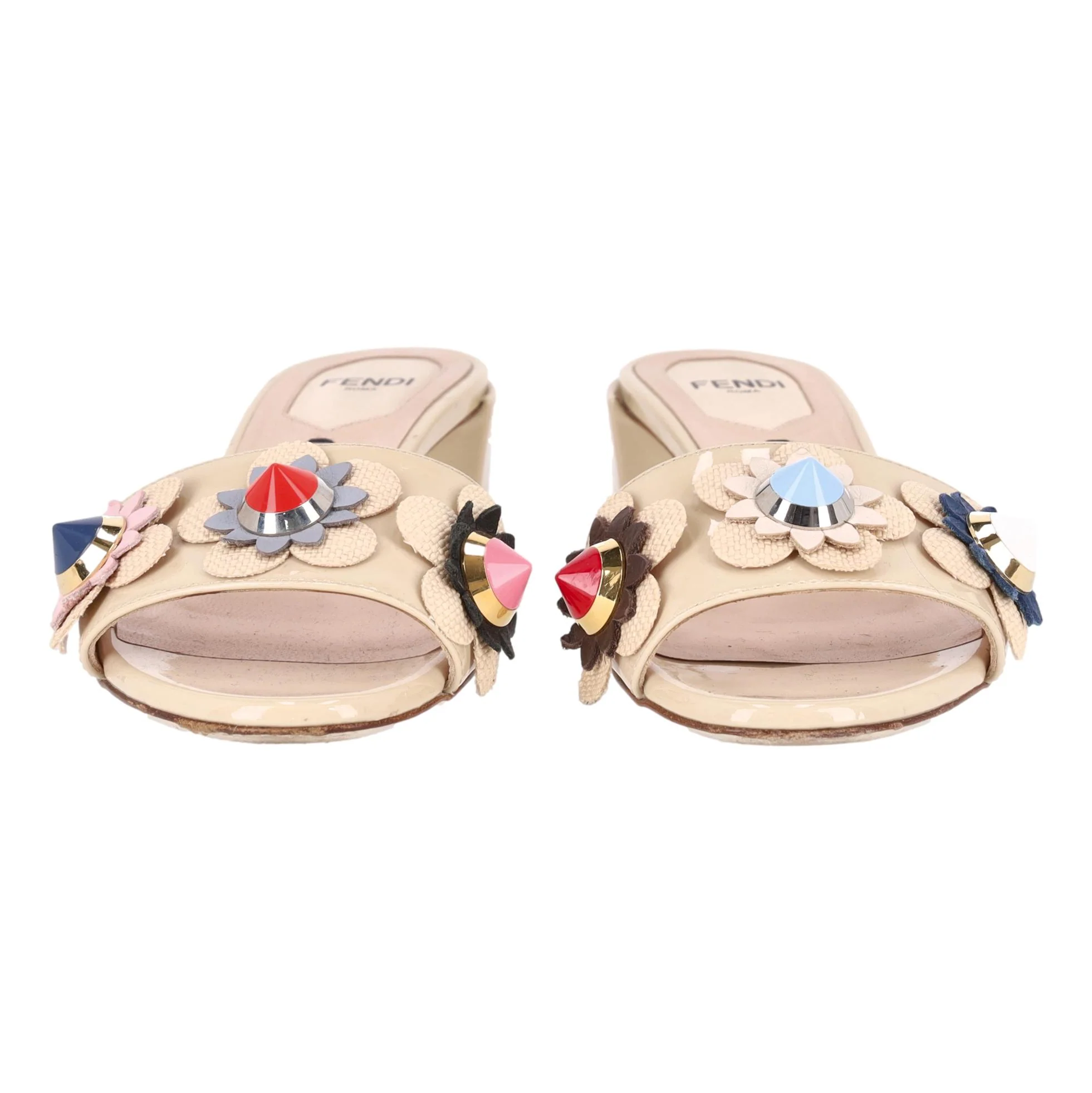 Fendi 3D Flowerland Patent Leather Heeled Mules. Size 35 - Image 4