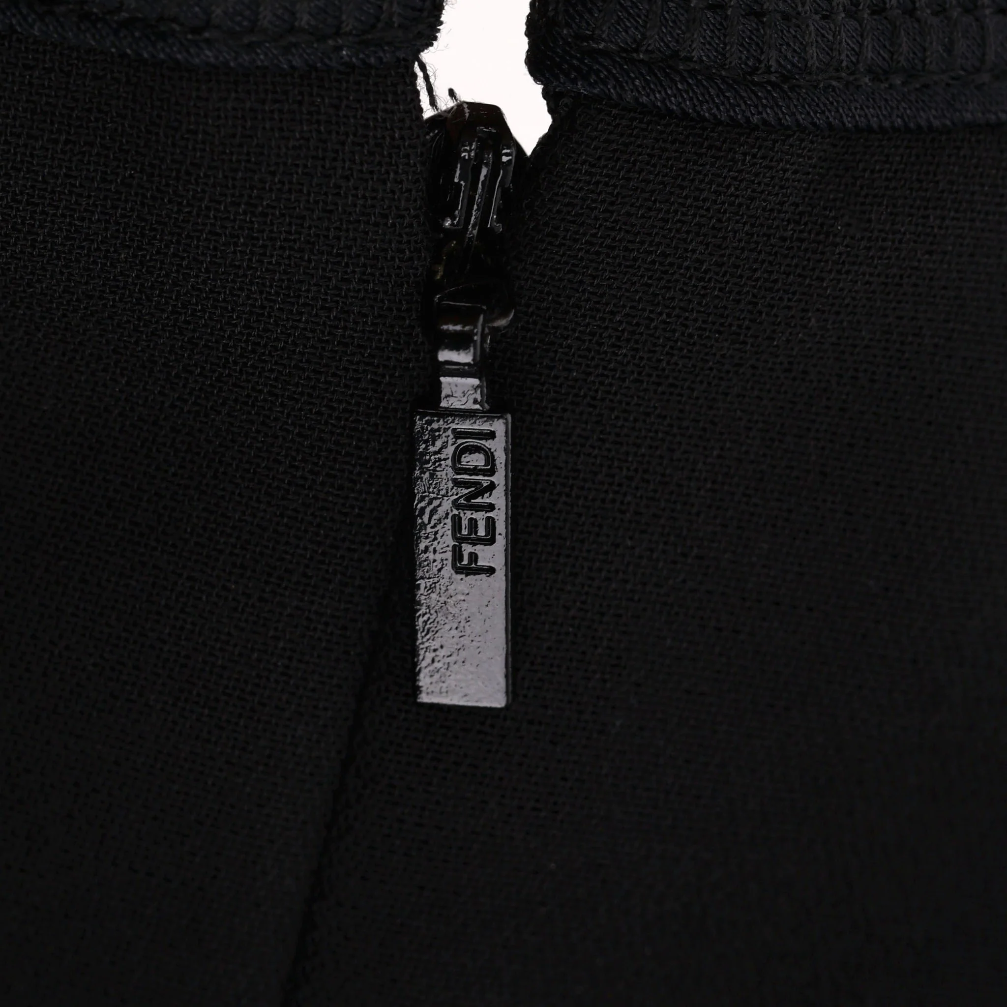 Fendi Cotton Top With Pompom Eyes Detail. Size 42IT - Image 6