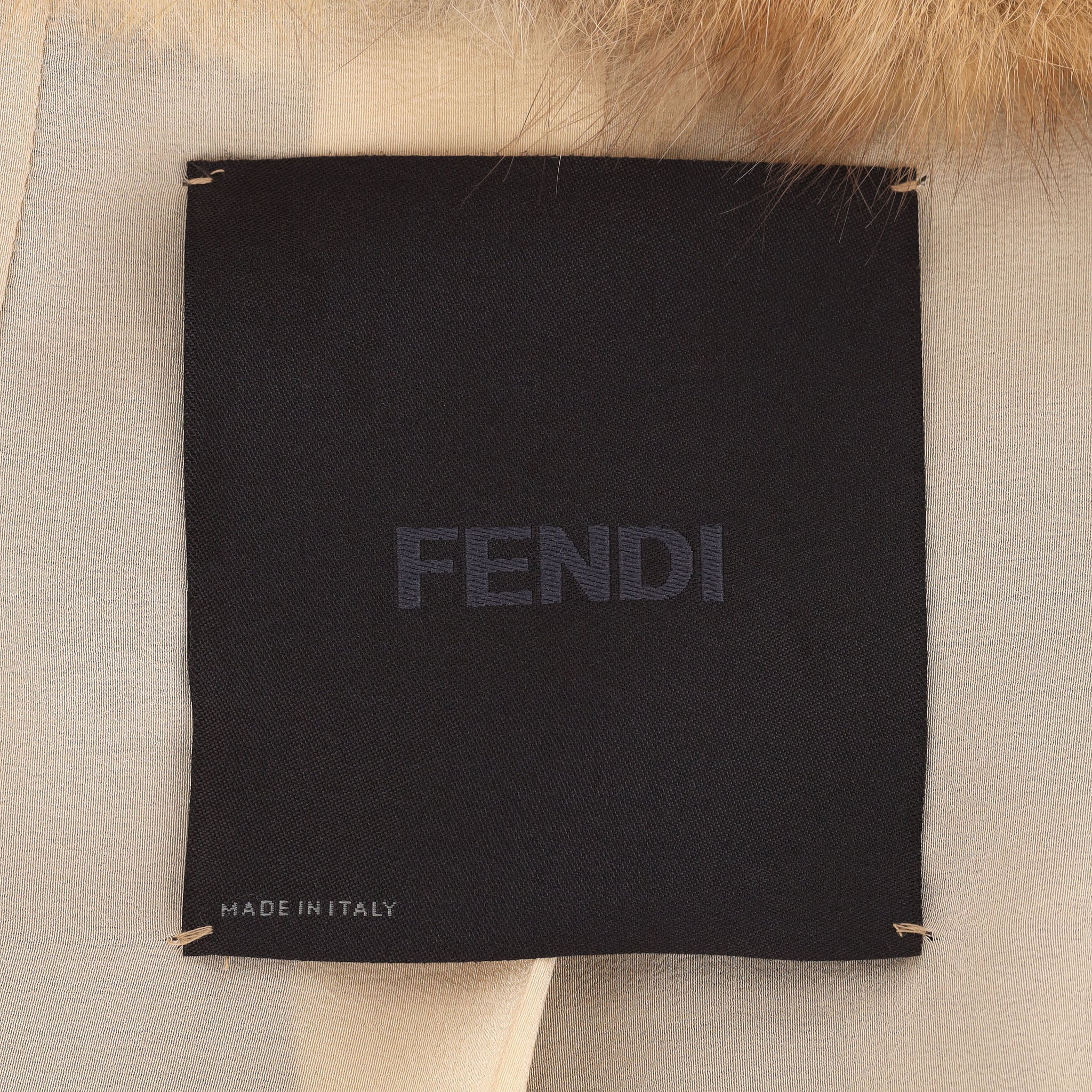 Fendi Sable Fur Hooded Gilet. Size 42IT - Image 6