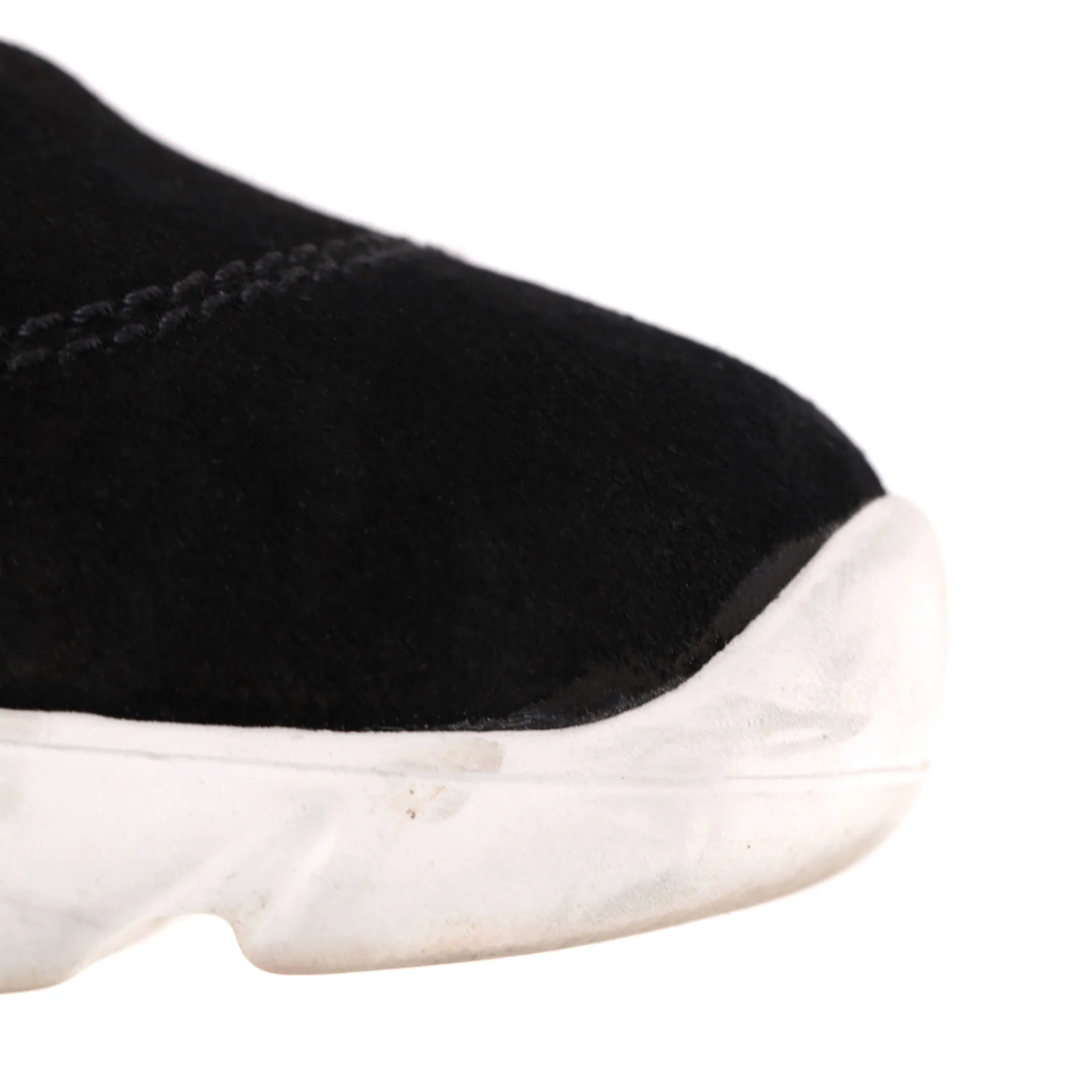 Fendi Suede Logo Sneakers. Size 41.5 - Image 7