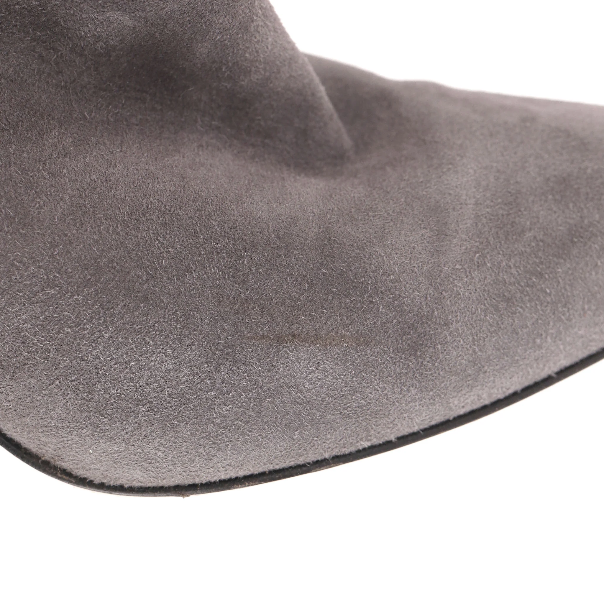 Gianvito Rossi Suede Ankle Boots. Size 35.5 - Image 9