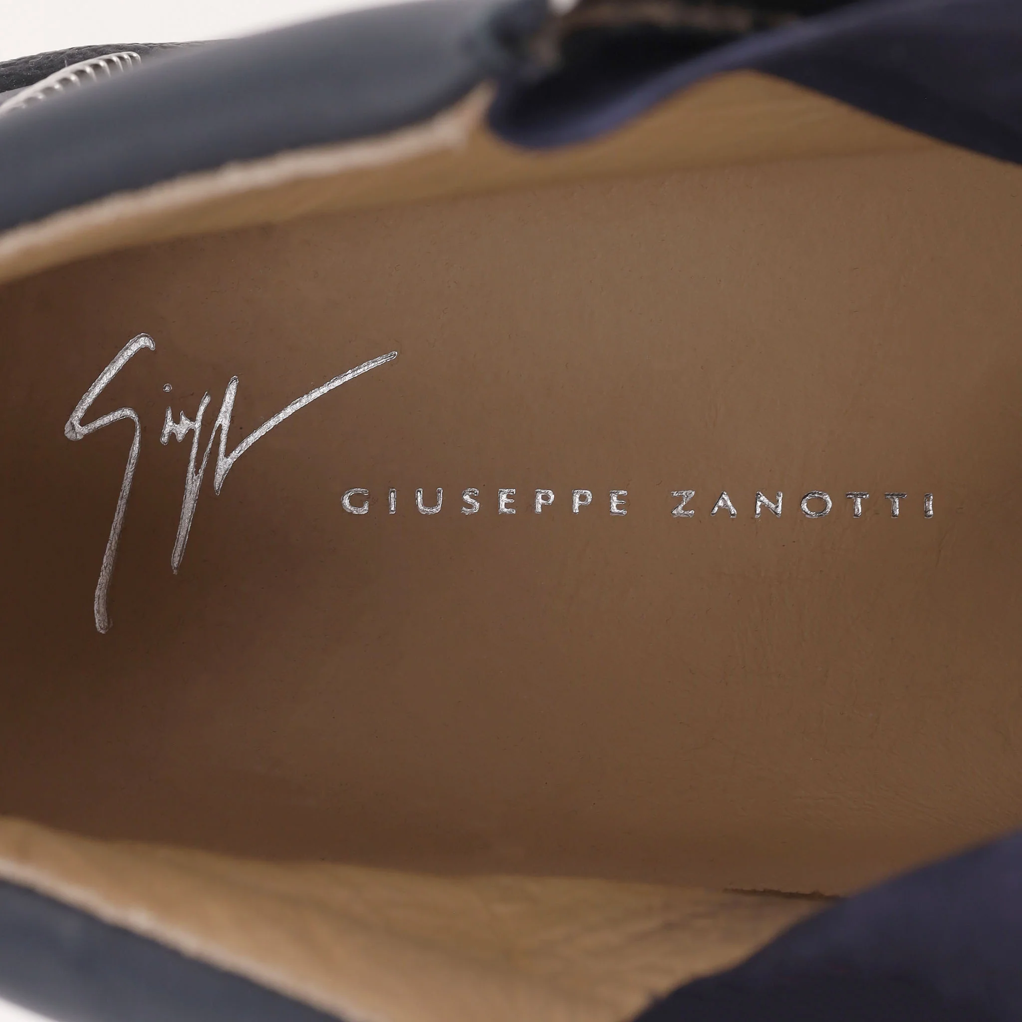Giuseppe Zanotti High-Top Leather Sneakers. Size 41 - Image 8