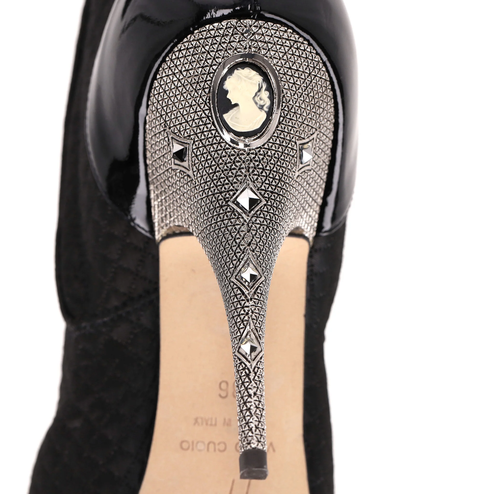 Giuseppe Zanotti Boots With Cameo Detailing & Crystal-Embellishment Heels. Size 36 - Image 4