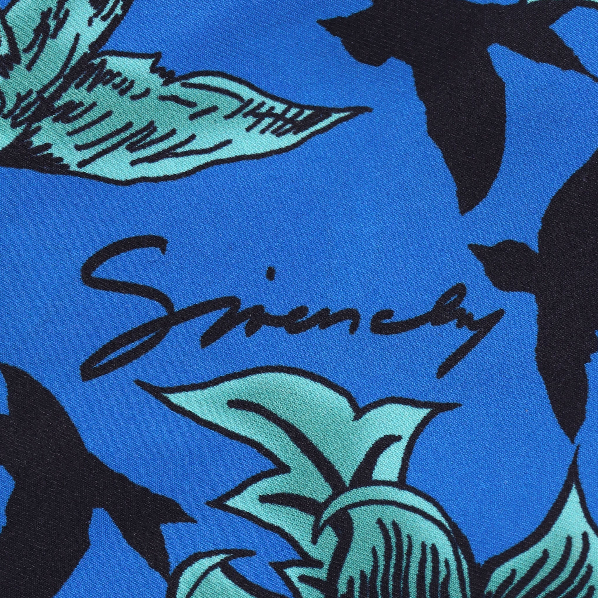 Givenchy Hawaiian Silk Shirt & Shorts Two-Piece Set. Size L - Image 9