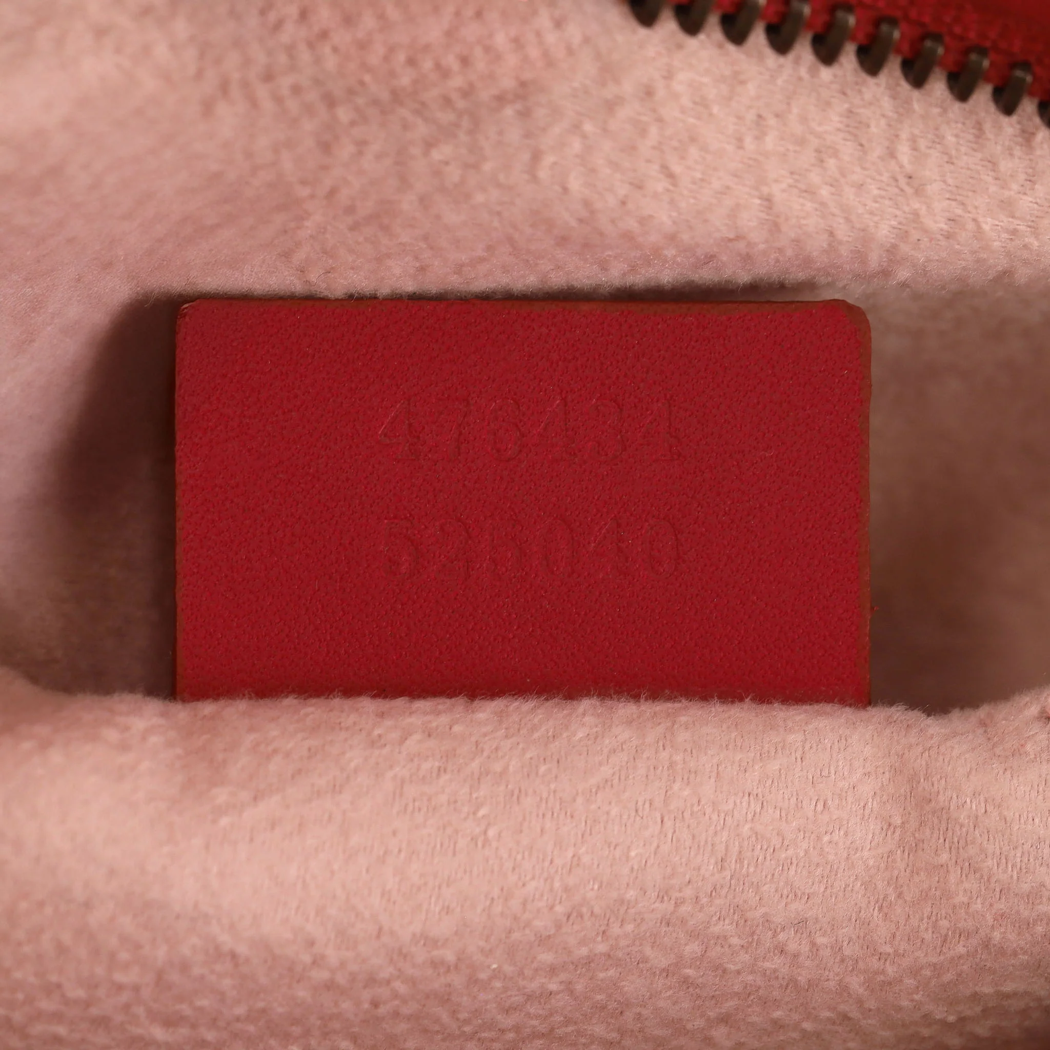Gucci GG Marmont Matelasse Leather Belt Bag - Image 10