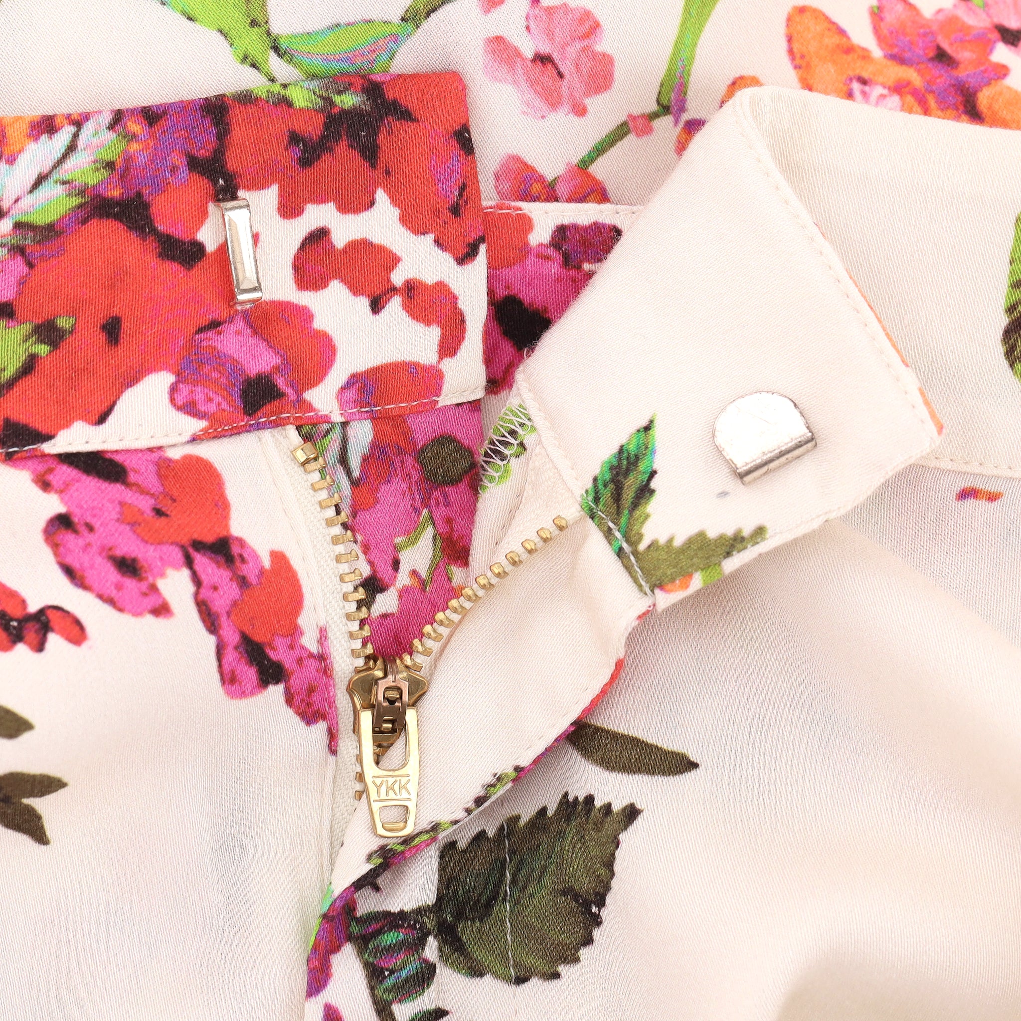 Hale Bob Floral-Print Flared Trousers. Size M - Image 5