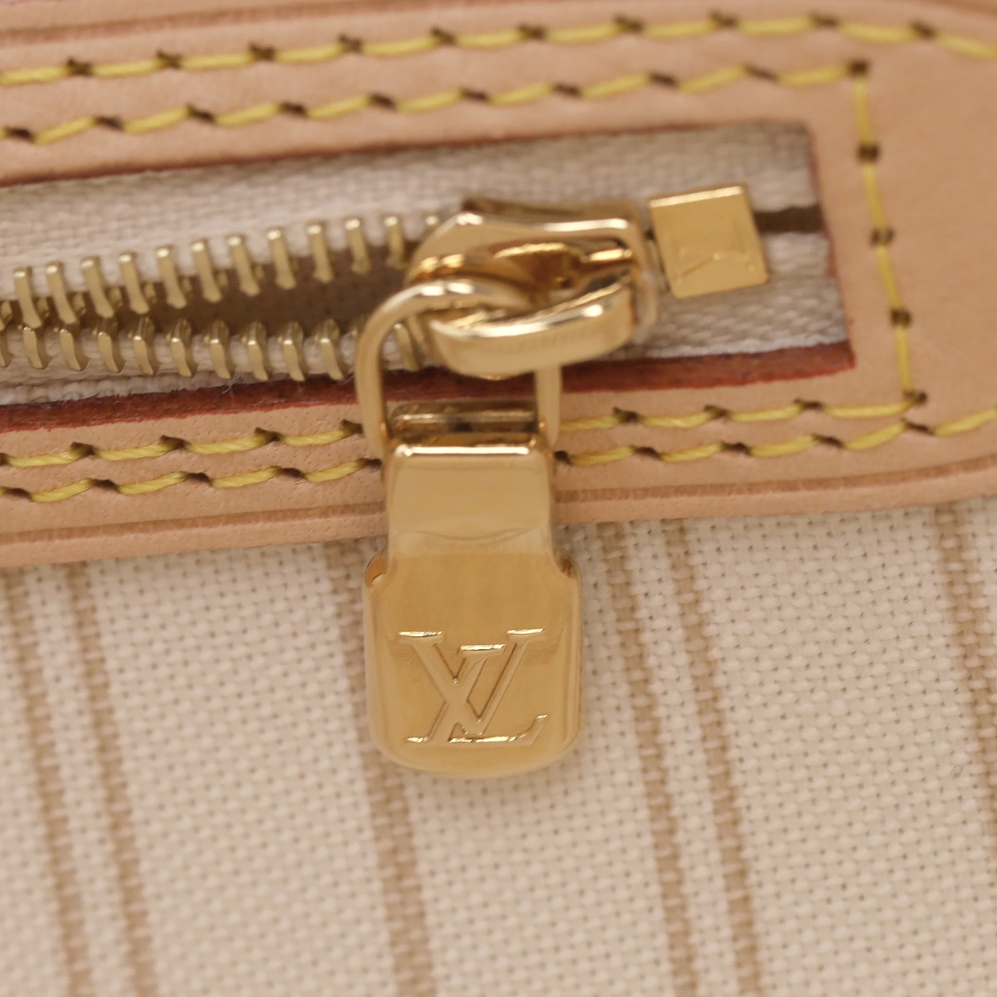 Louis Vuitton Damier Azur GM Neverfull Coated Canvas Tote Bag - Image 7