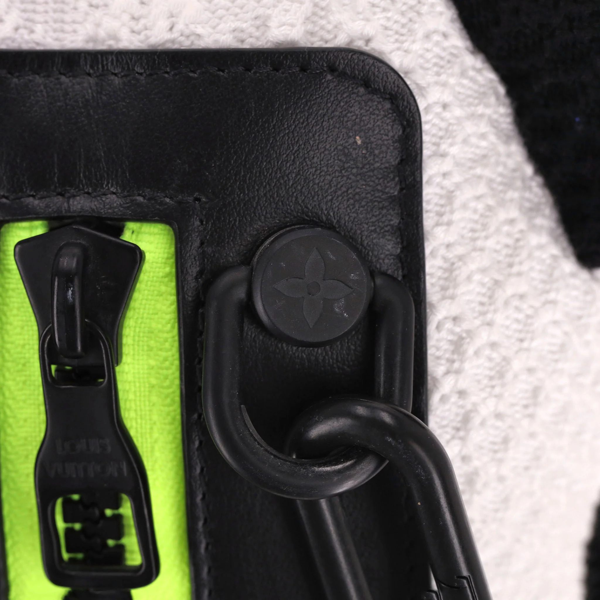 Louis Vuitton Ltd Edition Zoom & Friends Panda Bear Crossbody Bag By Virgol Abloh - Image 9