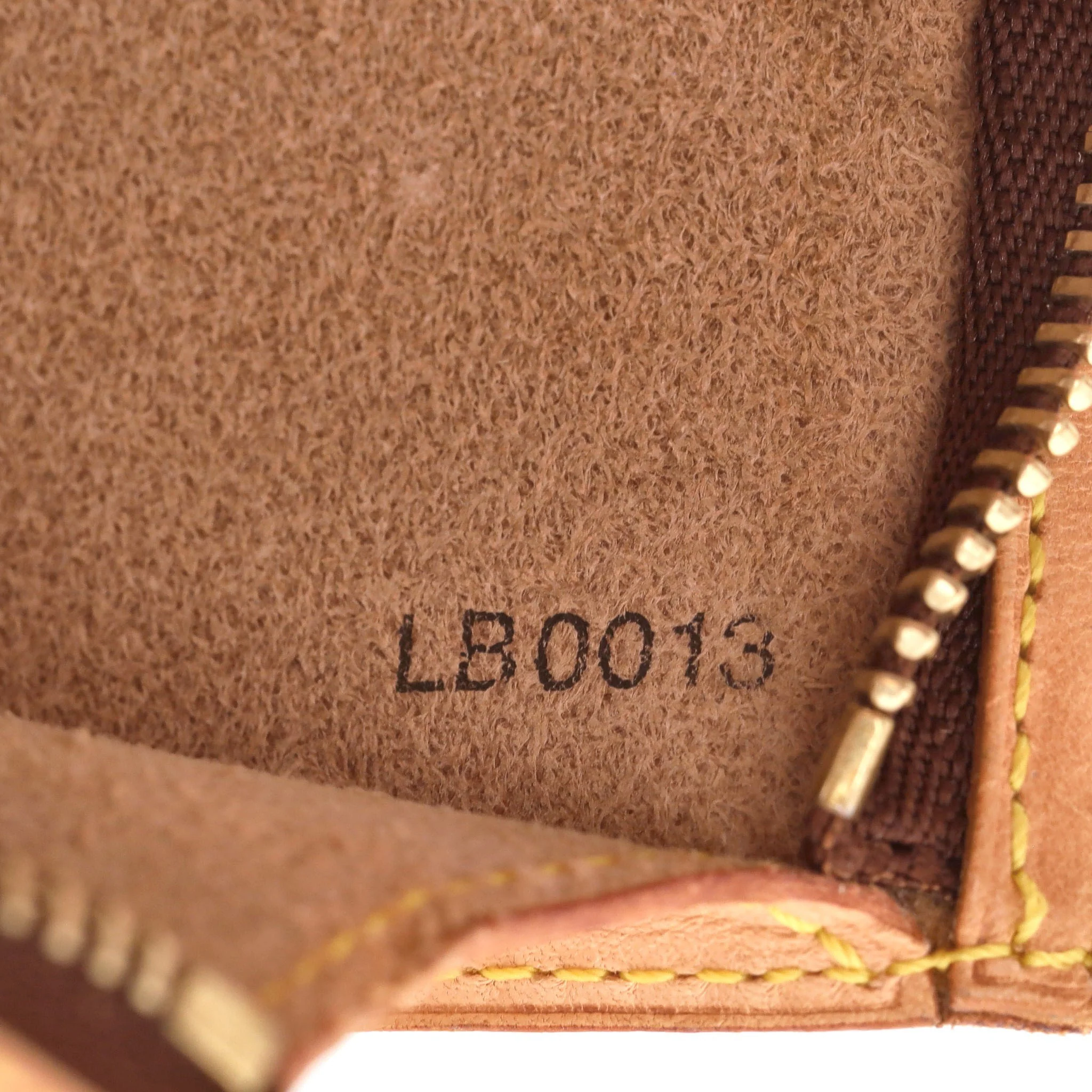 Louis Vuitton Nomade Leather Pochette Bag - Image 7