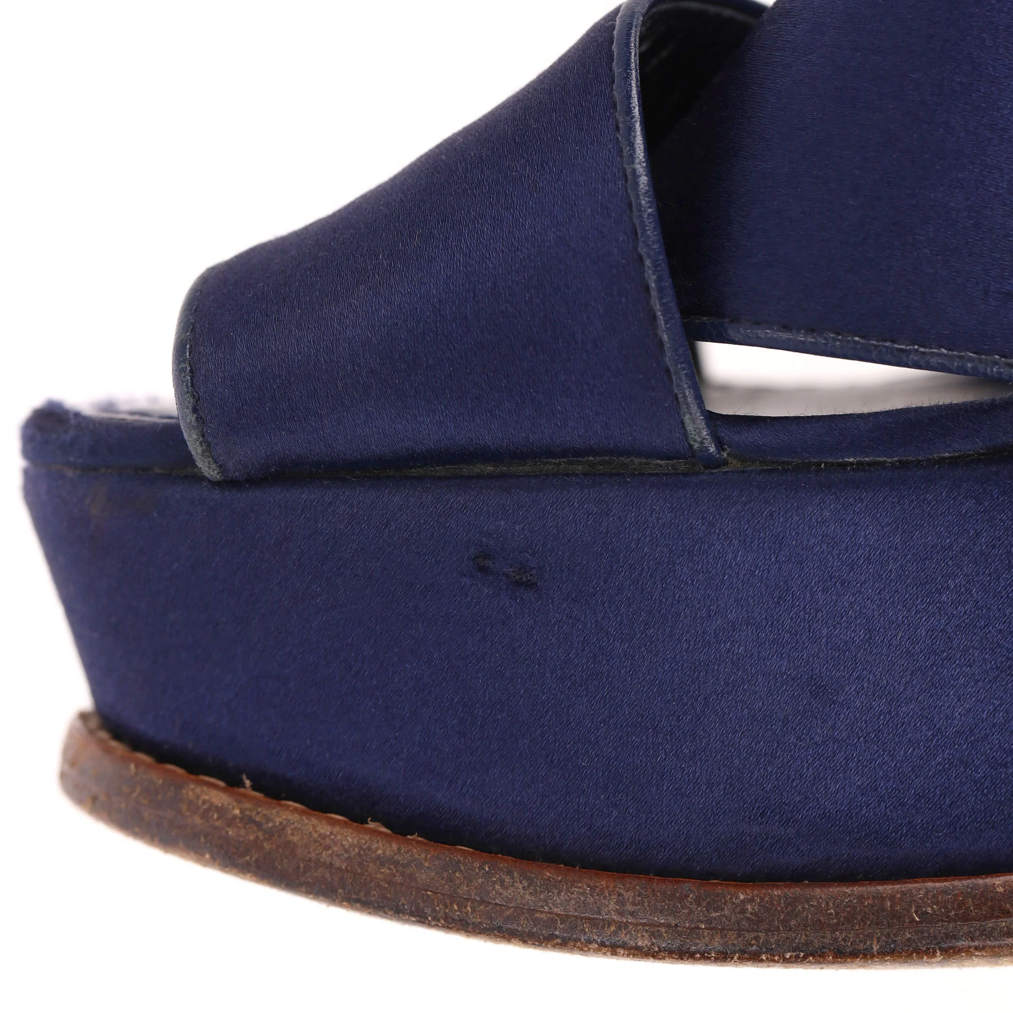 Louis Vuitton Satin 'Florida' Platform Sandals With A Lucite Heel. Size 39 - Image 11