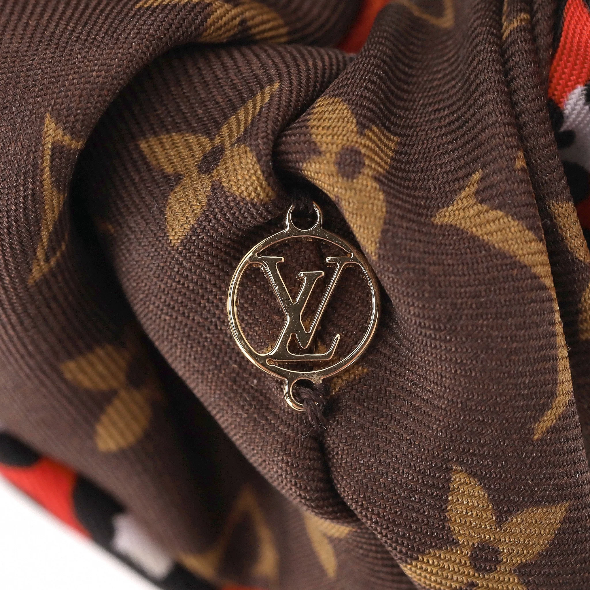 Louis Vuitton Silk Be Mindful Chouchou Monogram Scrunchie - Image 3