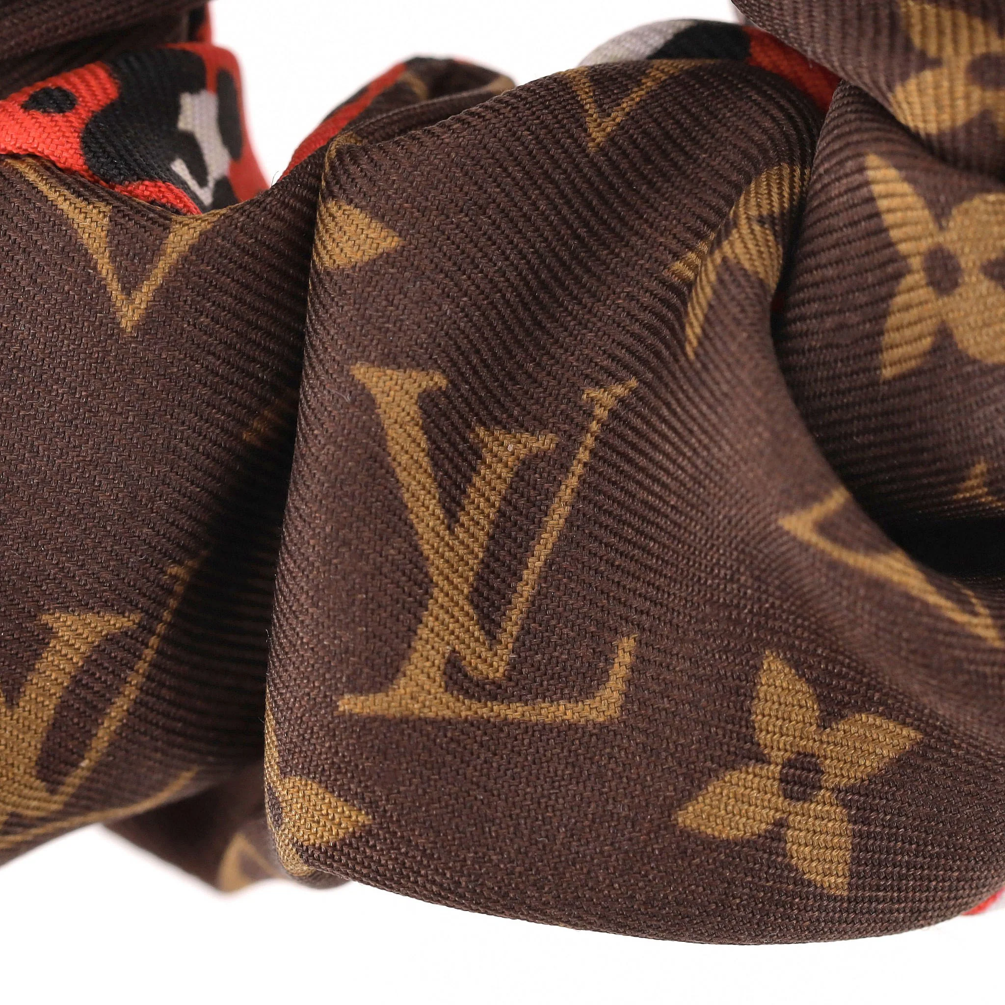 Louis Vuitton Silk Be Mindful Chouchou Monogram Scrunchie - Image 6