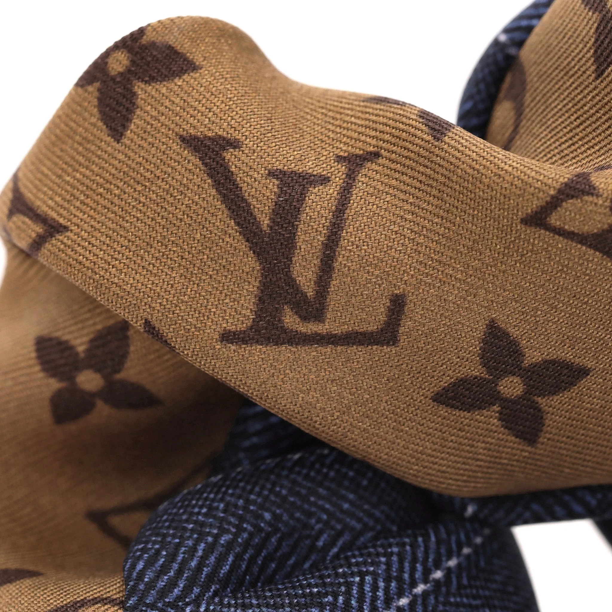 Louis Vuitton Silk Be Mindful Chouchou Monogram Scrunchie - Image 6