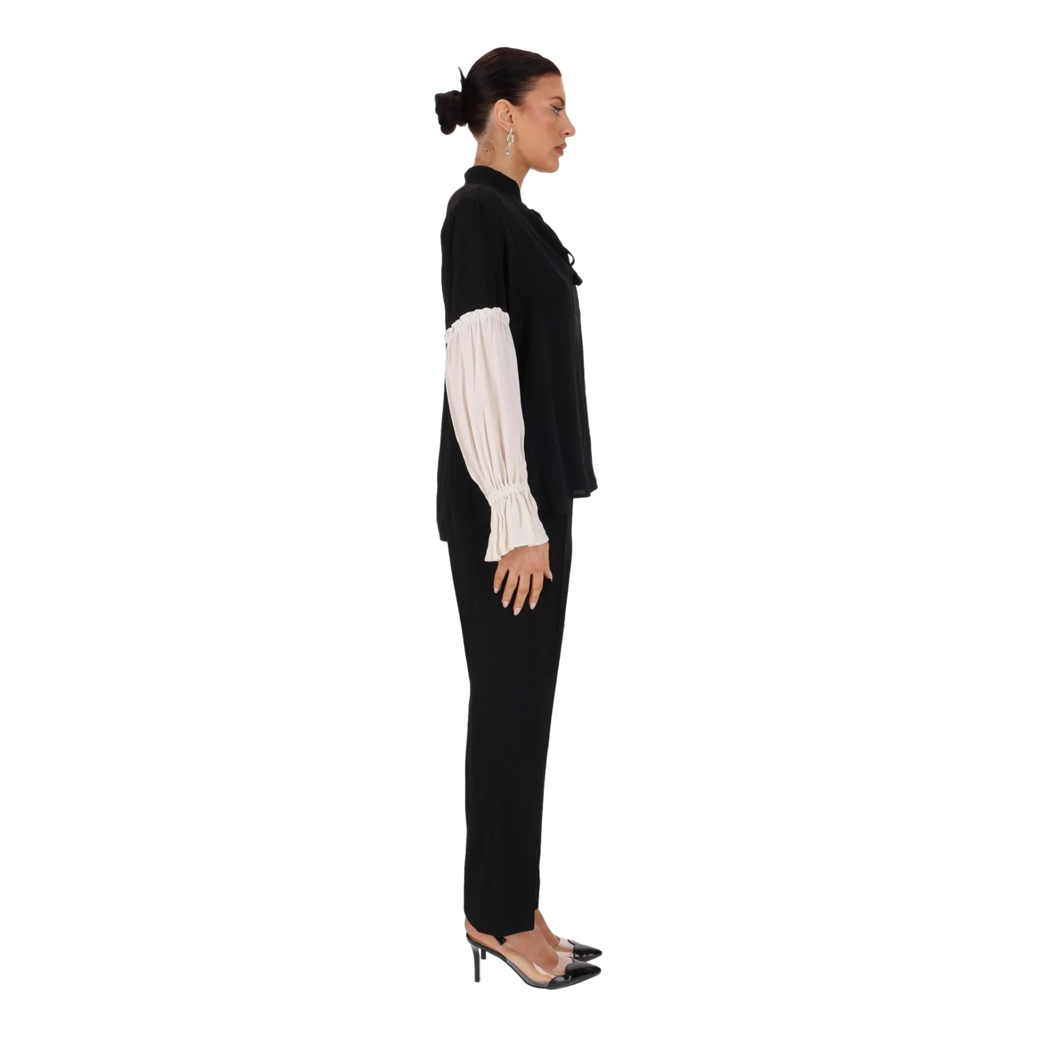 Max Mara Tasseled Two-Tone Silk Top. Size 42IT - Image 3