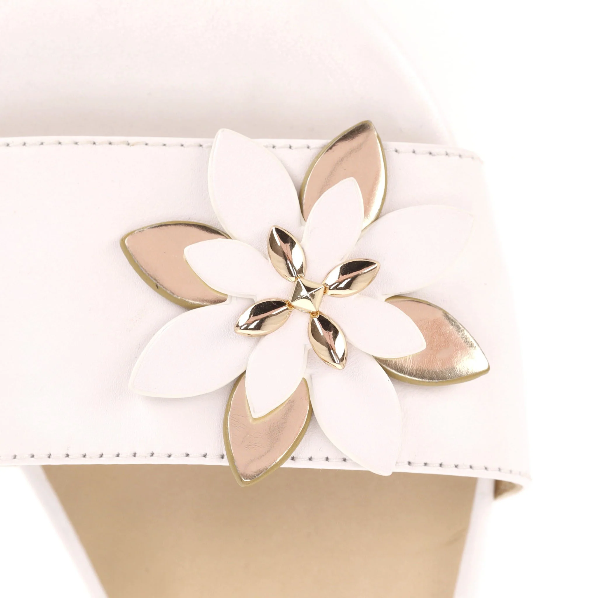 Michael Kors Heidi Floral Leather Slide Sandals. Size 36.5 - Image 7