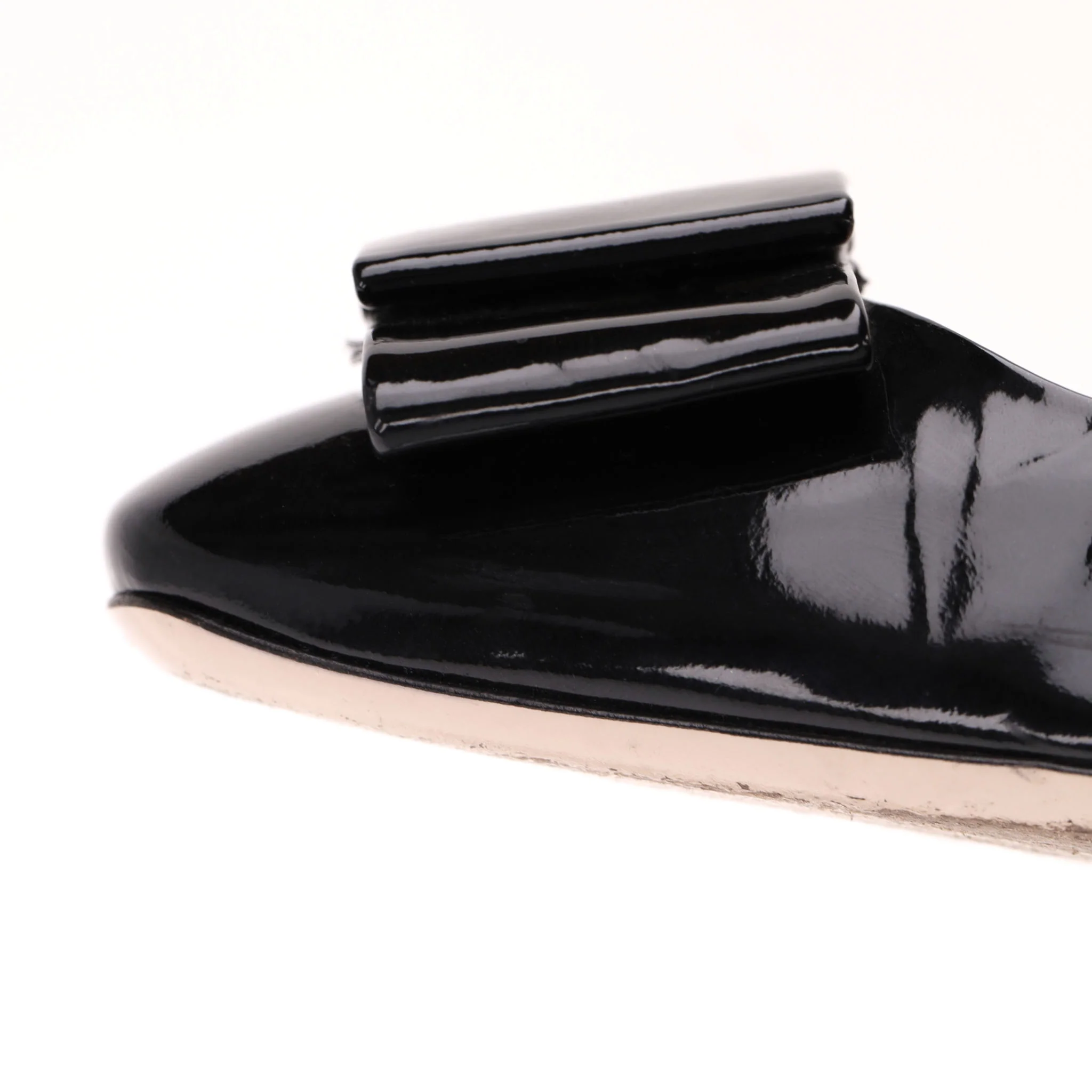 Miu Miu Patent Leather Bow Detail Pumps. Size 38 - Image 10